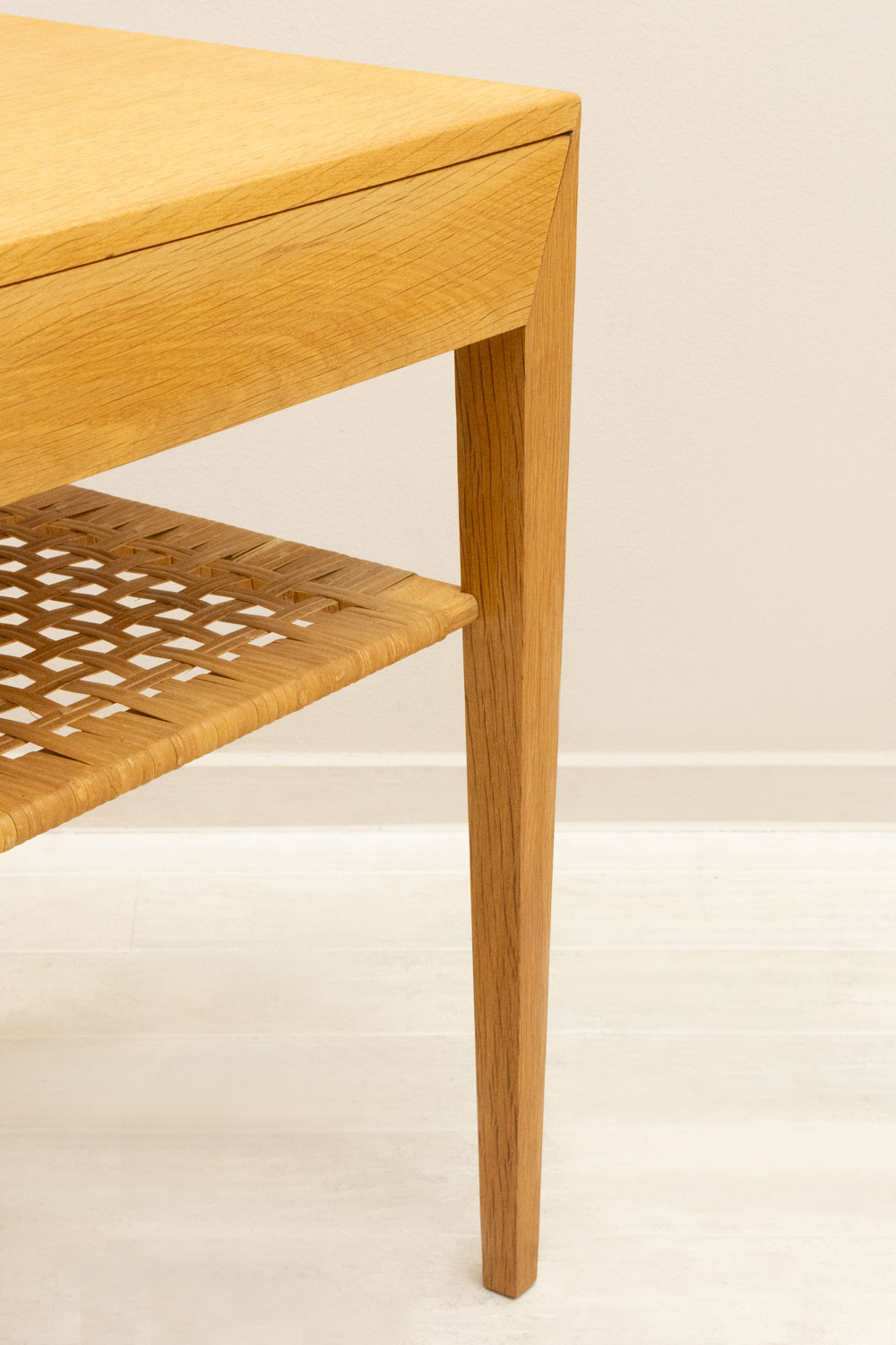 ⡼ơ֥ Severin Hansen Jr. ǥ ̲ơ ʥߥ饿󡿰ФǼդˡScandinavian Vintage Small Table by Severin Hansen Jr. Oak & Rattan with Drawer