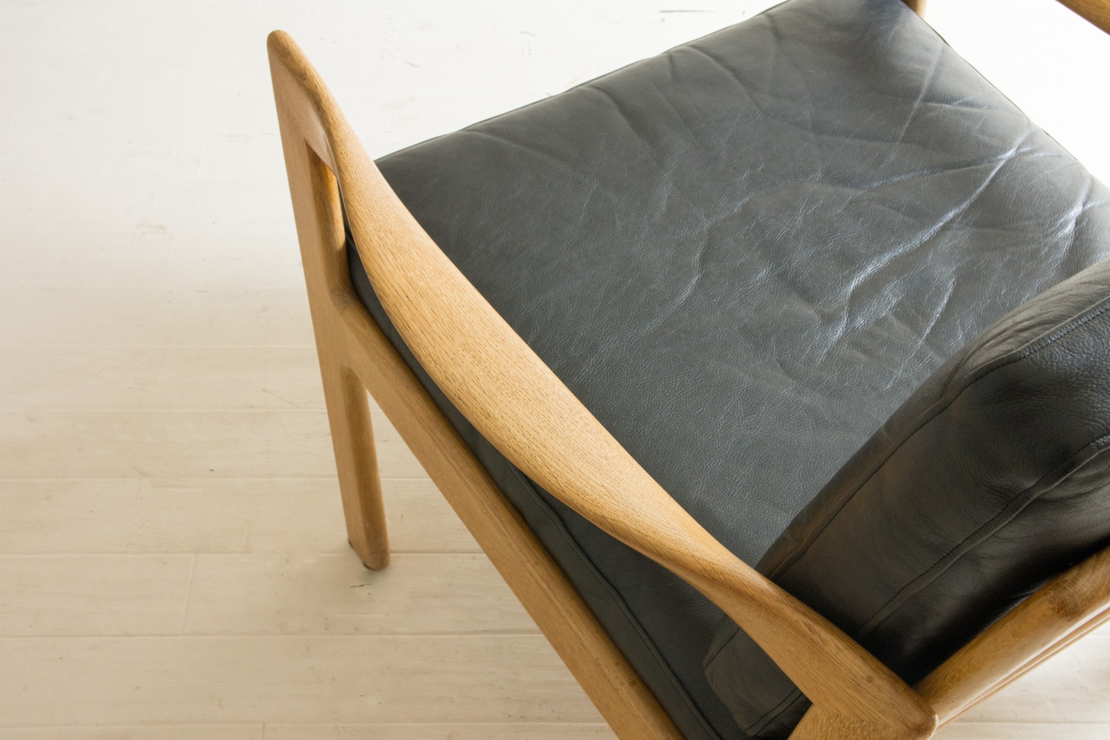 Single Sofa by Illum Wikkelso