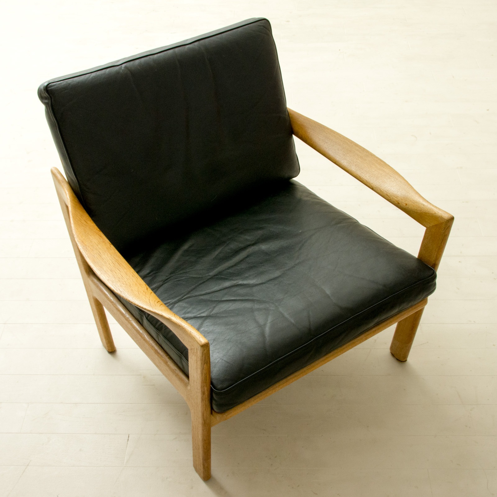 Single Sofa by Illum Wikkelso