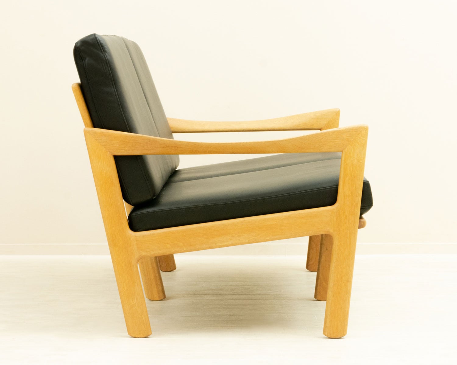 2seater Sofa Illum Wikkelso オーク 北欧家具 通販 CLOVERSKY