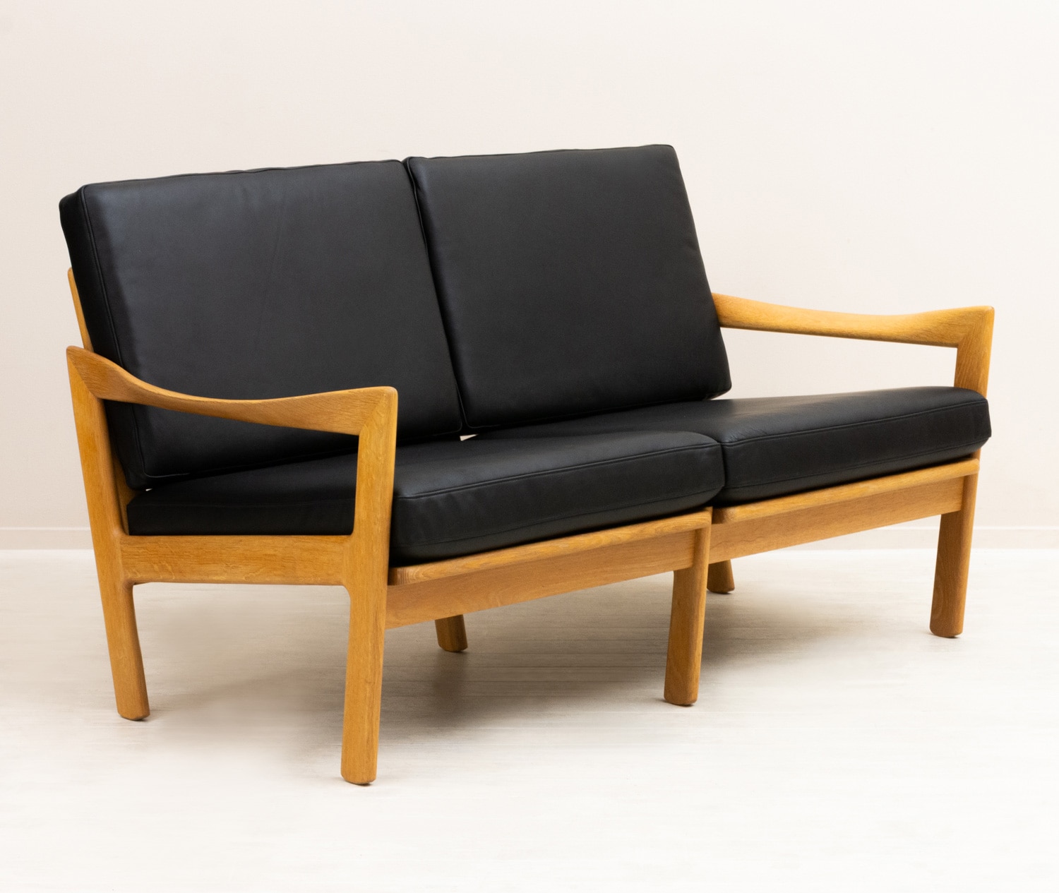 Illum Wikkelso(����ࡦ�����å��륽��) 2seater Sofa �̲�������ơ������ե� | 1960ǯ�塦�������ࡦ���ͳݤ����ե�