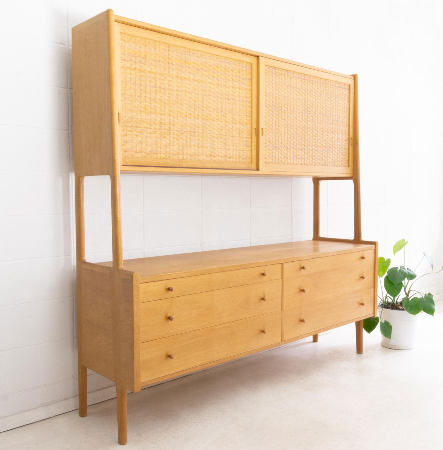 RY20 Cabinet Hans J Wegner オーク ラタン 北欧家具 通販