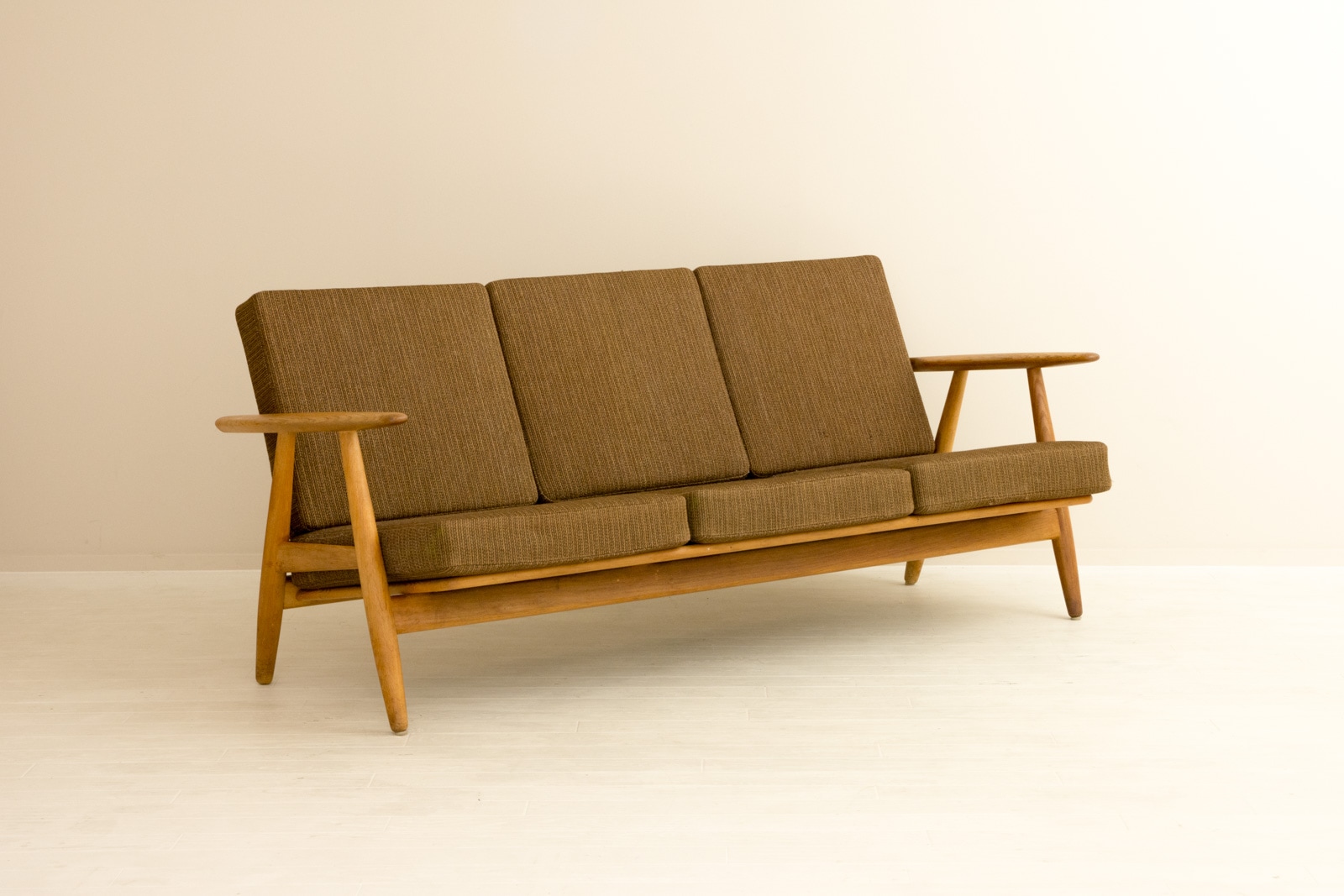 GE240 3 Seater Sofa by Hans J Wegner