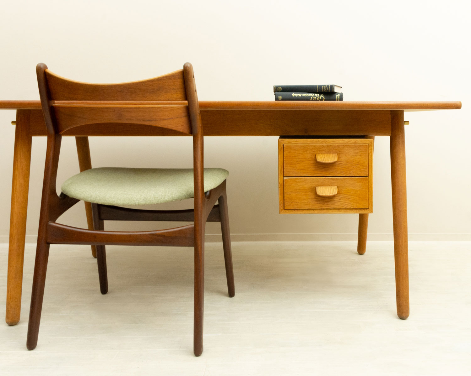 Poul M Volther��(�ݡ��롦�����륿��) Teak desk �̲�������ơ��� | �������ࡦ�ǥ���