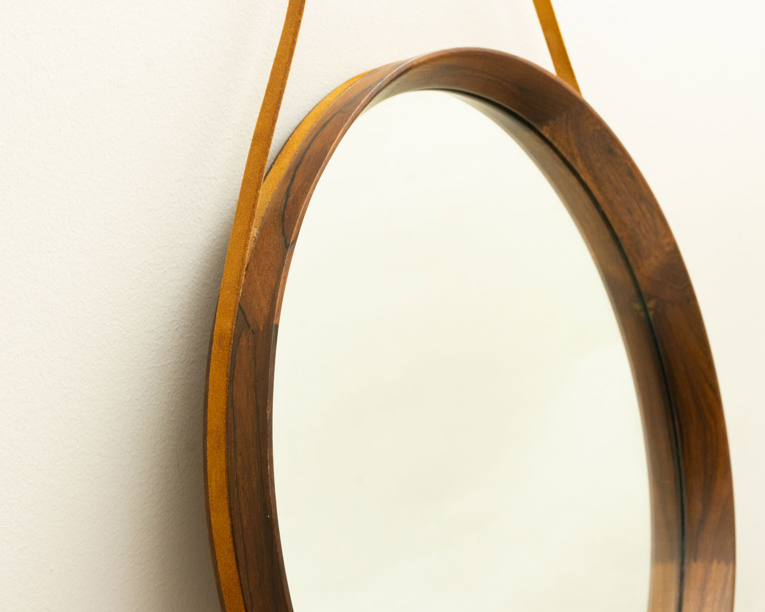 åɥե졼 ݷơߥ顼Round Vintage Mirror with Rosewood Frame̲ɳݤ֤ѡ