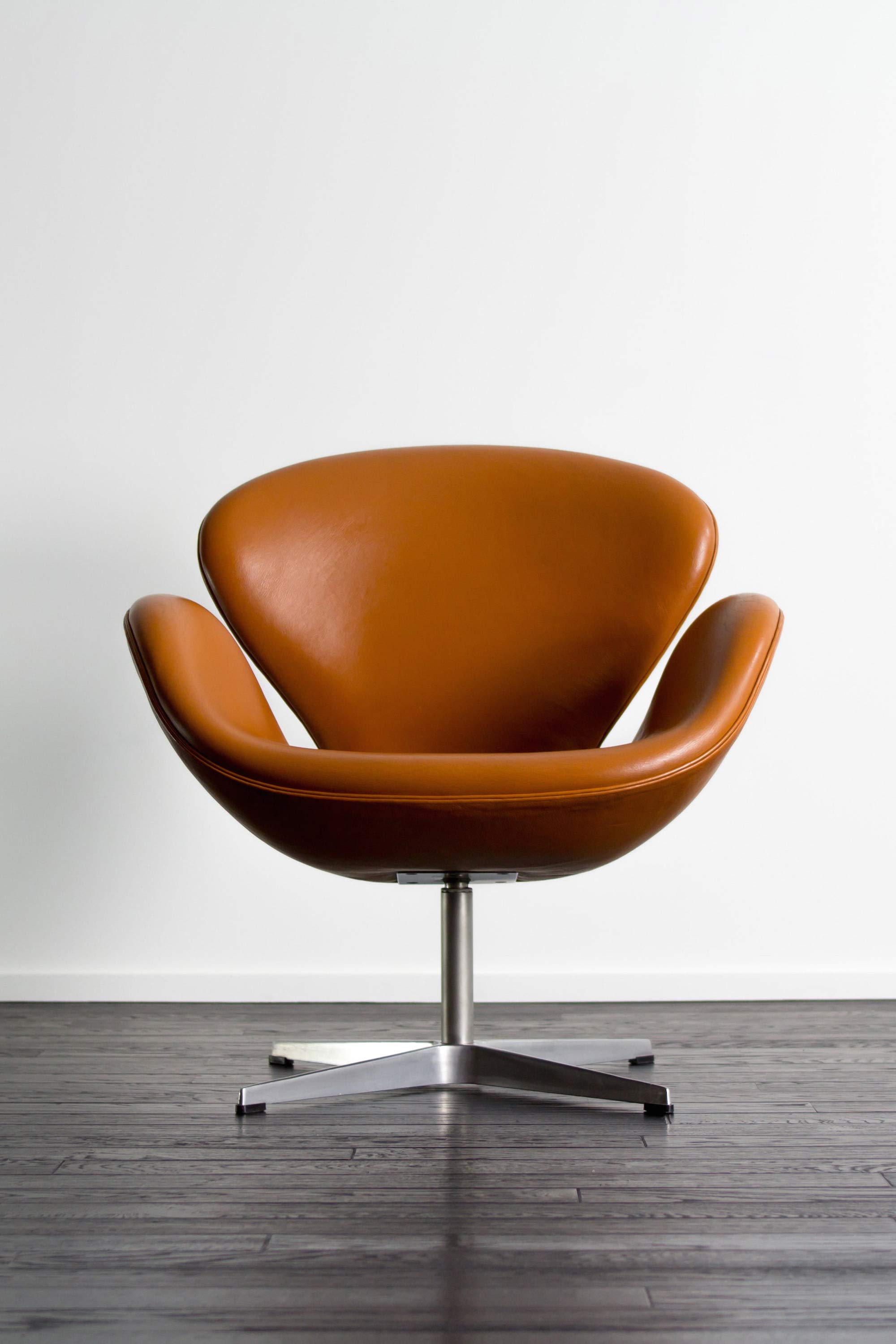 Swan Chair by Arne Jacobsen