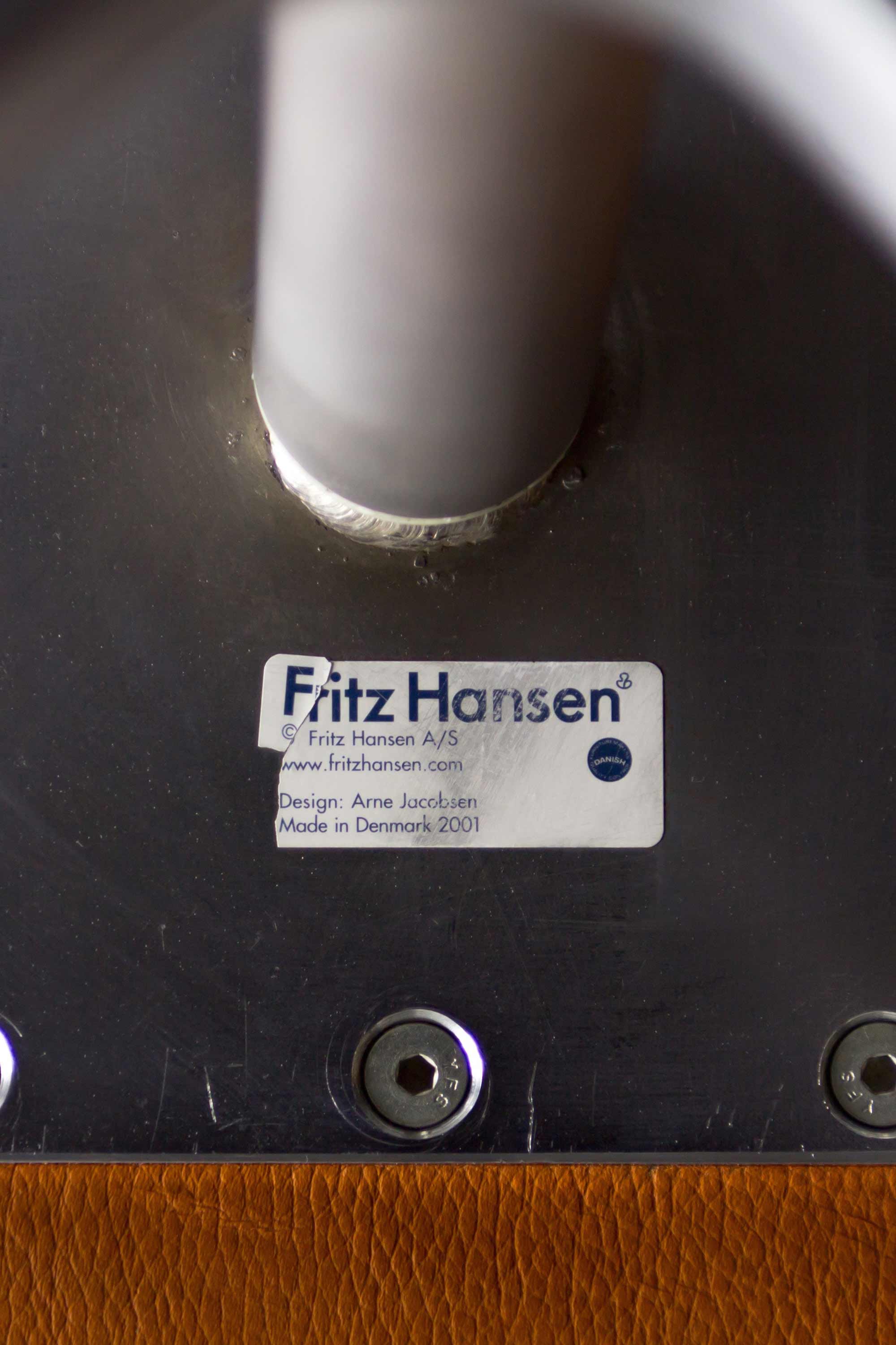 Swan Chair by Arne Jacobsen