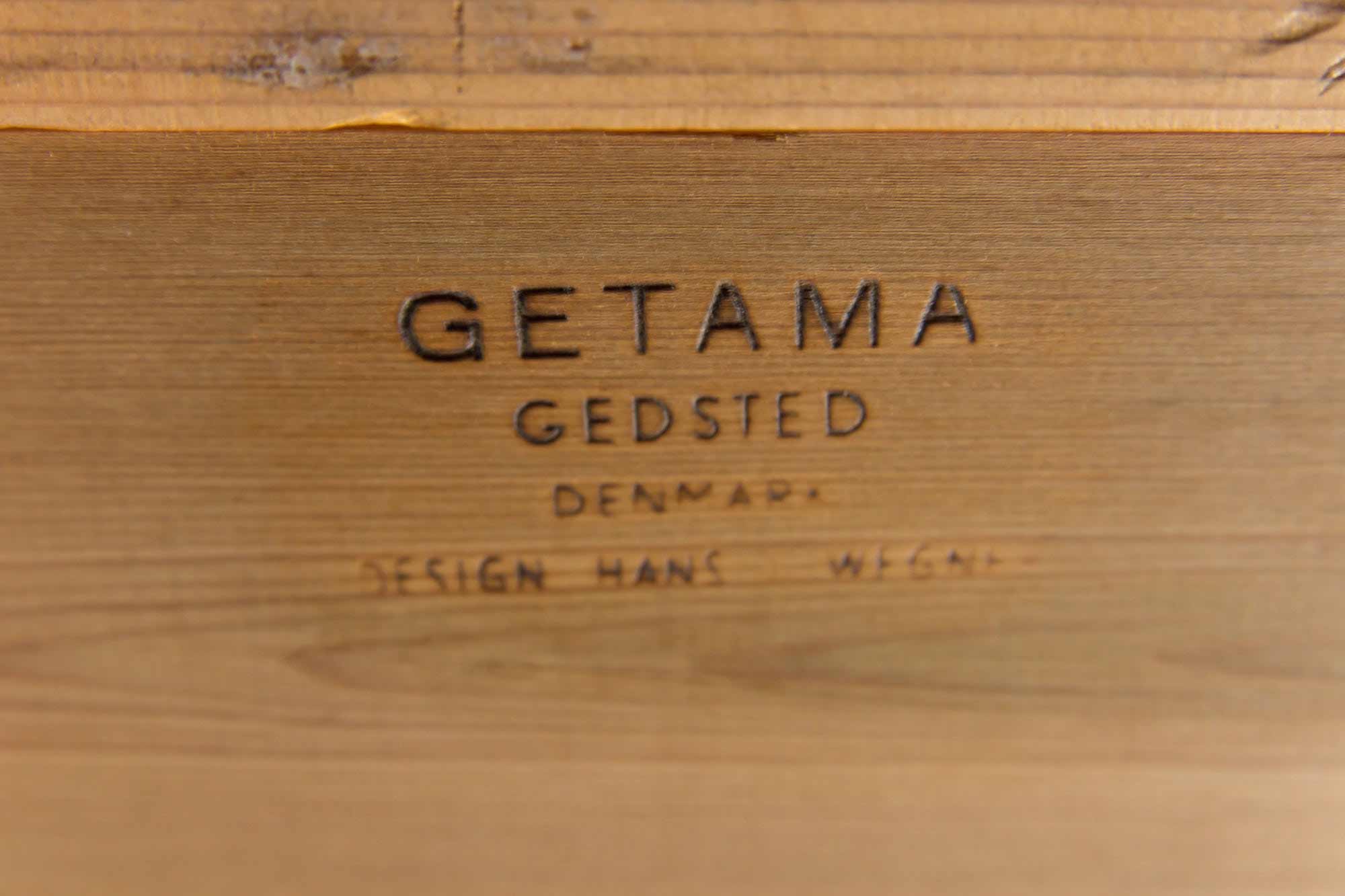 GE258 Daybed designed by Hans J Wegner