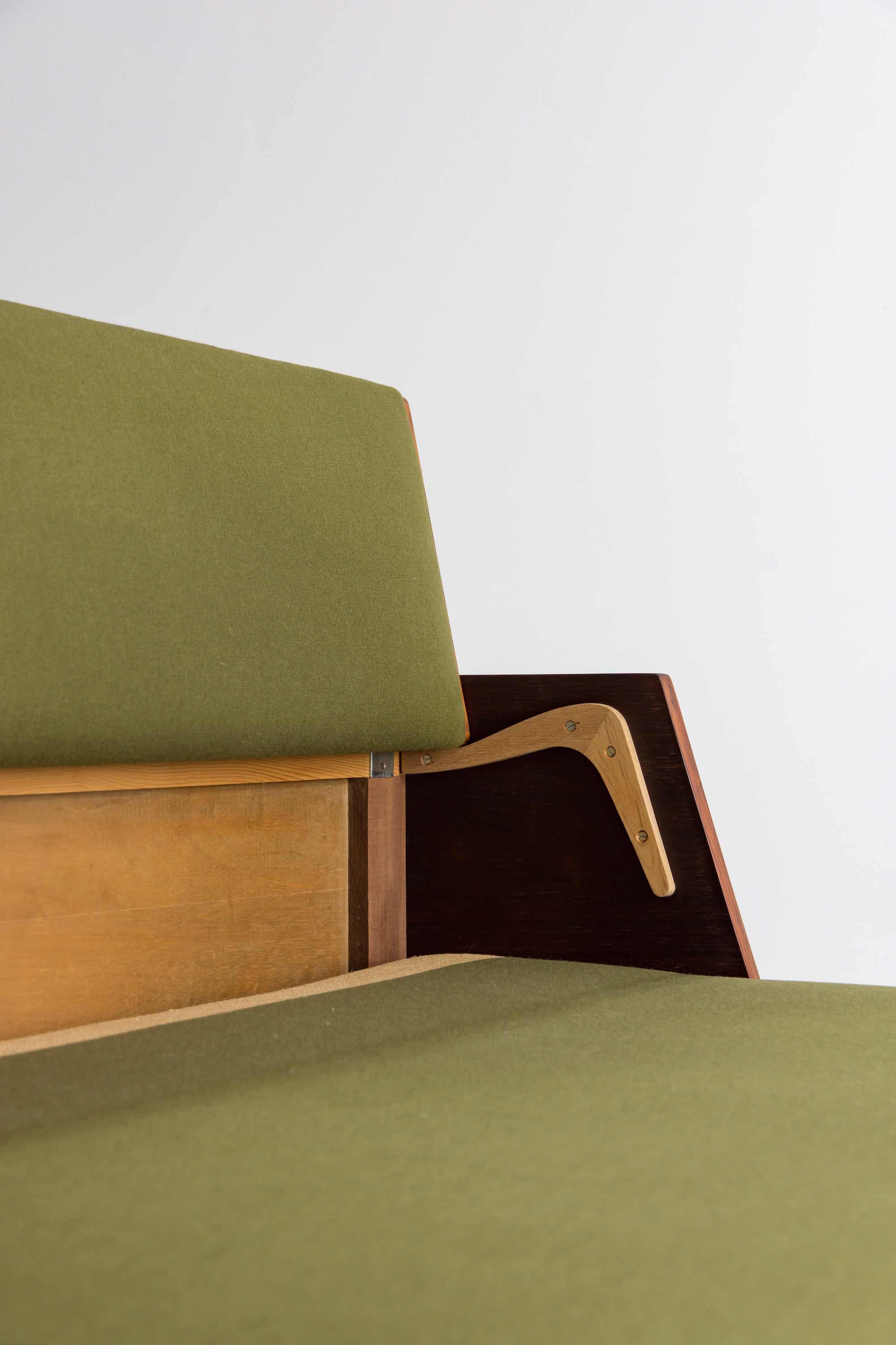 GE258 Daybed designed by Hans J Wegner