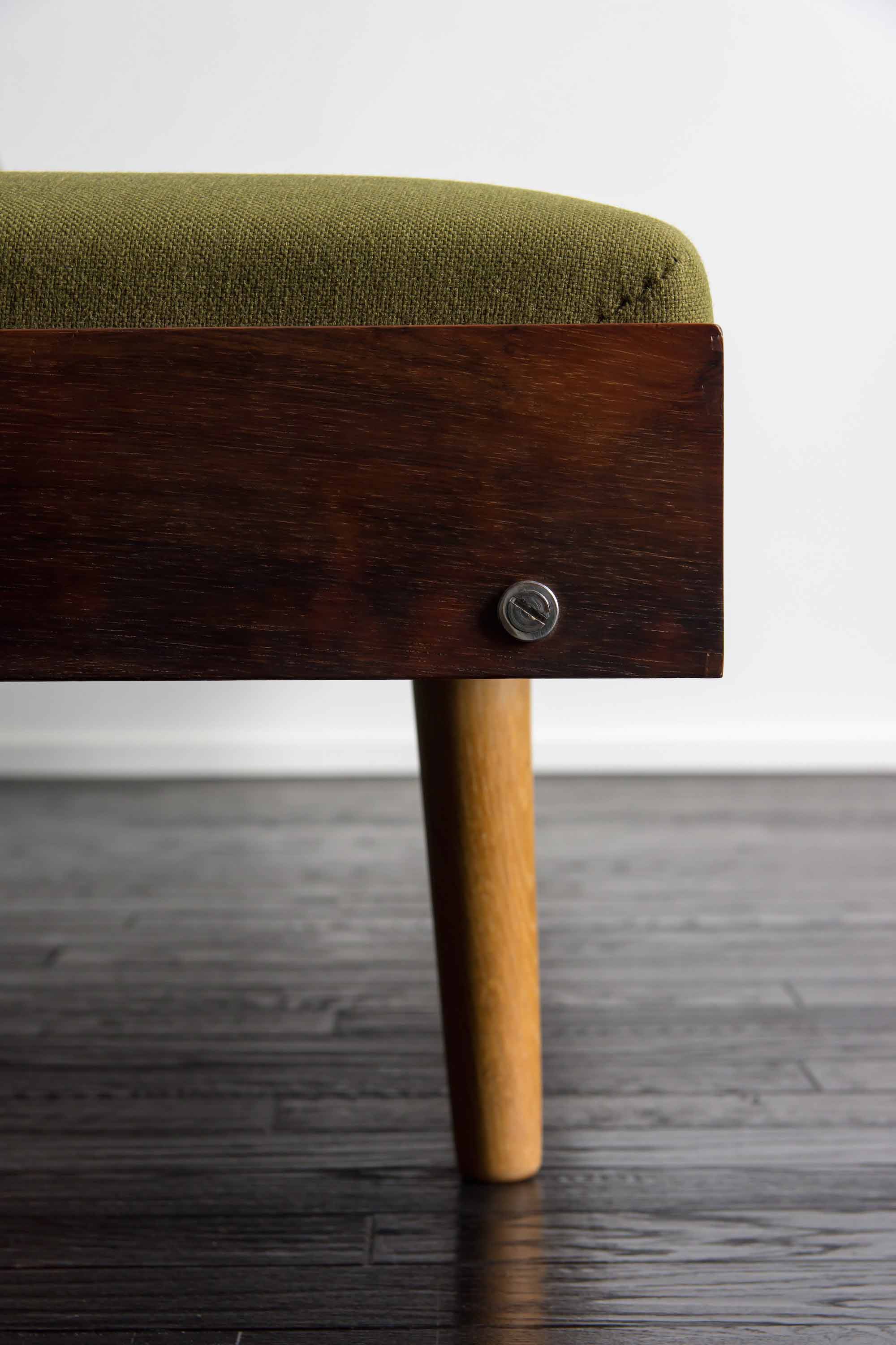 GE258 Daybed designed by Hans J Wegner