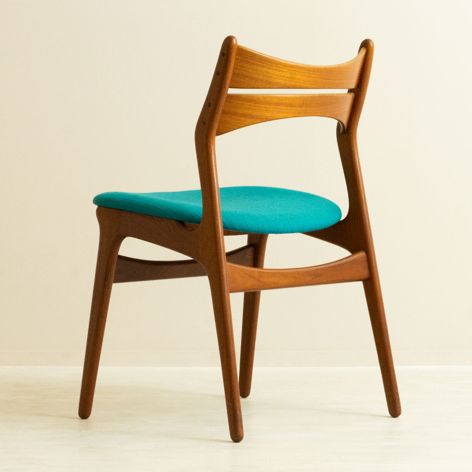 ��2�ӥ��åȡۥ���å����Хå� #310 �����˥󥰥�������#310 Dining Chair by Erik Buch �̲�������ơ���
