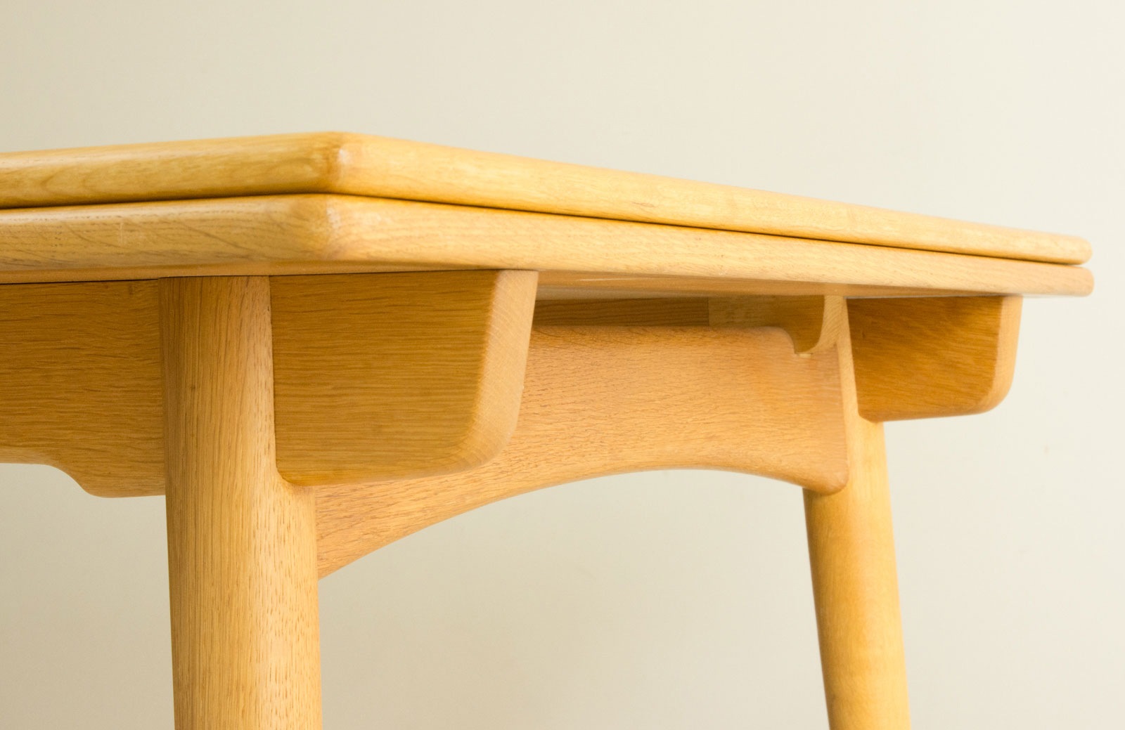 Hans J. Wegner�ʥϥ󥹡�J���������ʡ��� AT312 Oak Dining Table �̲�������ơ����ơ��֥� | �������ࡦ�����˥󥰥ơ��֥�