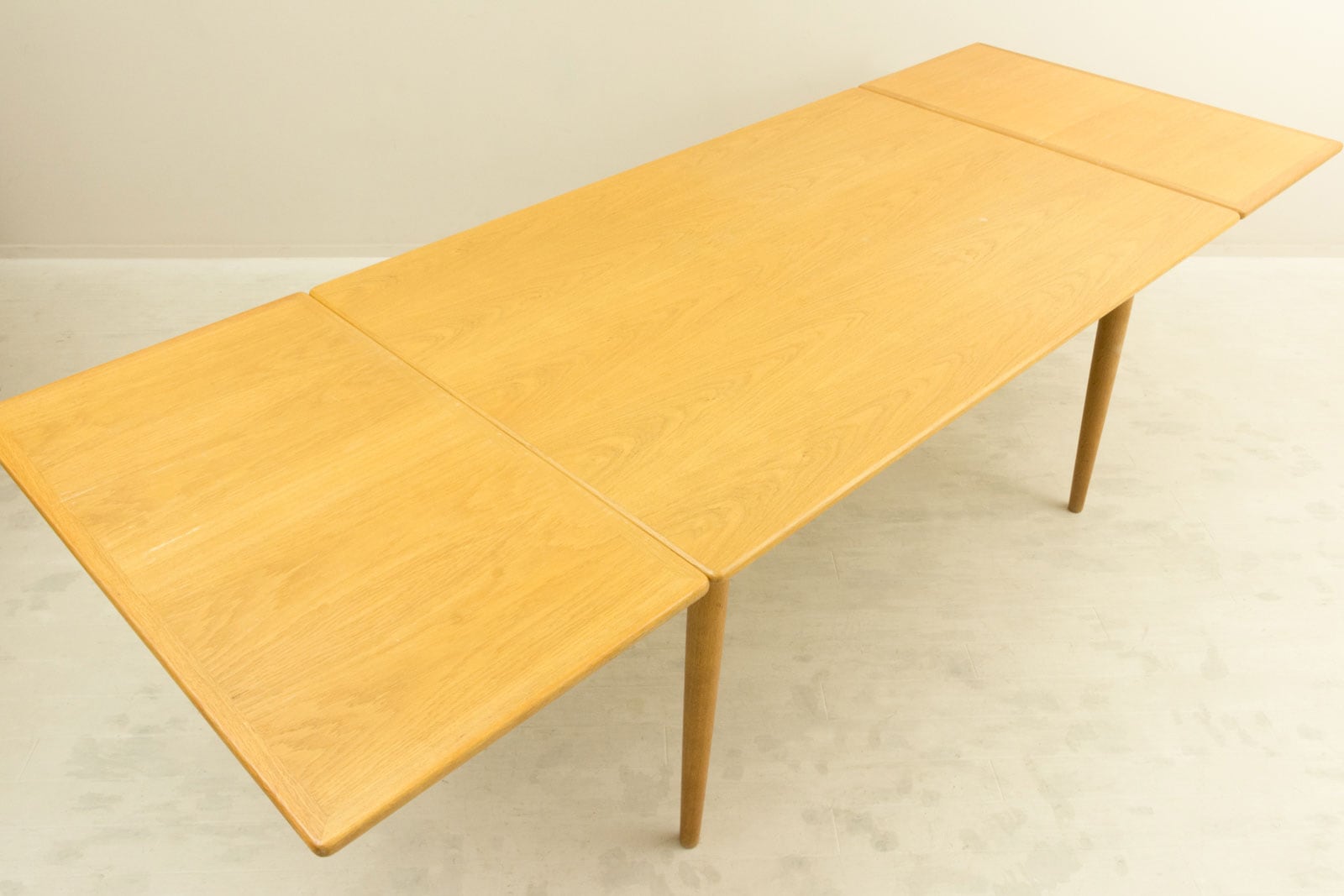 AT312 Oak Dining Table by Hans J Wegner