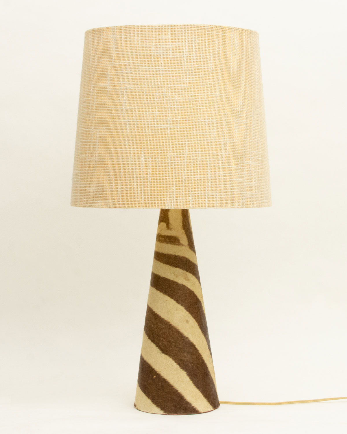 1930ǯ�� �ǥ�ޡ����� ���֥�ե��֥�å� �ơ��֥���ס�Vintage Table Lamp with Zebra Shade from Denmark���̲�������ơ����������Ÿ��б��ѡ�