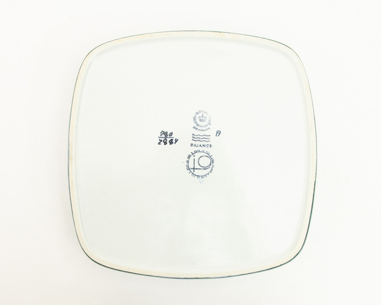 Royal Copenhagen ������륳�ڥ�ϡ����� ���� Baca Dish by Johanne Gerber �̲�������ơ���ƫ�� 22.5cm