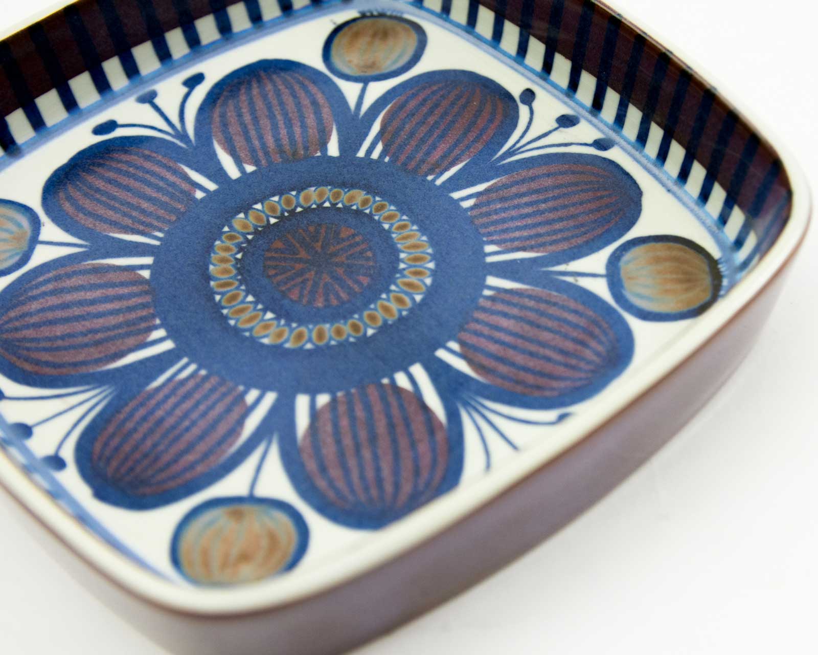 Tenera Square Dish by Beth Breyen