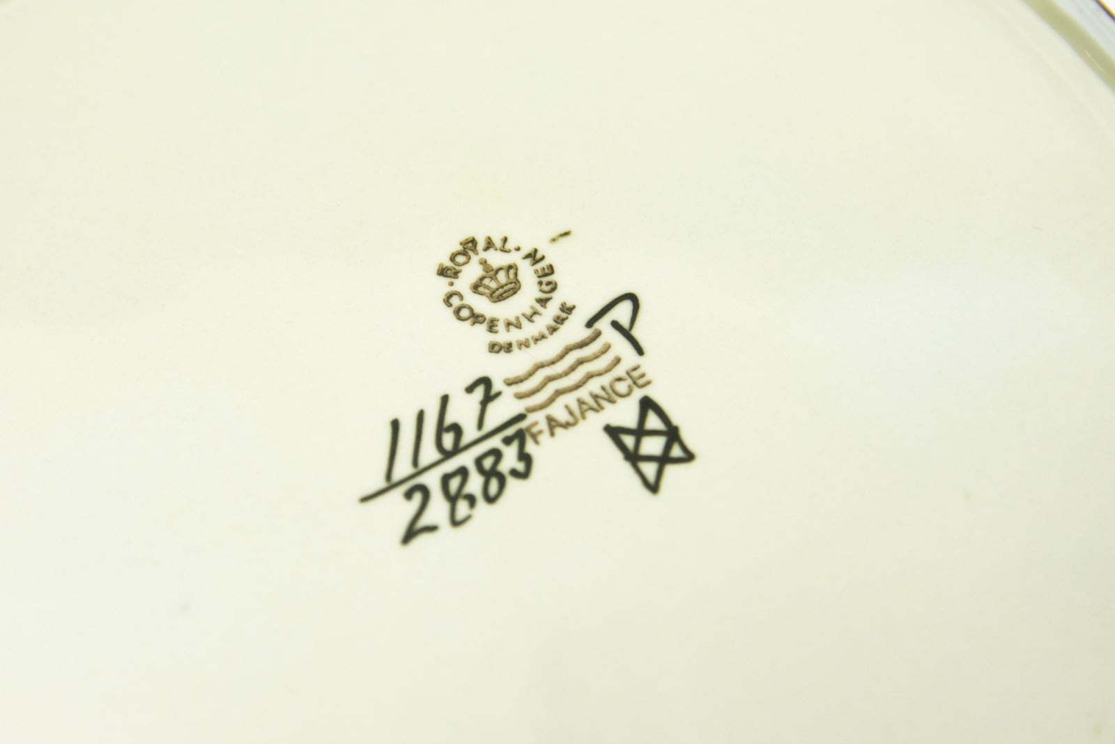 Tenera Square Dish by Beth Breyen