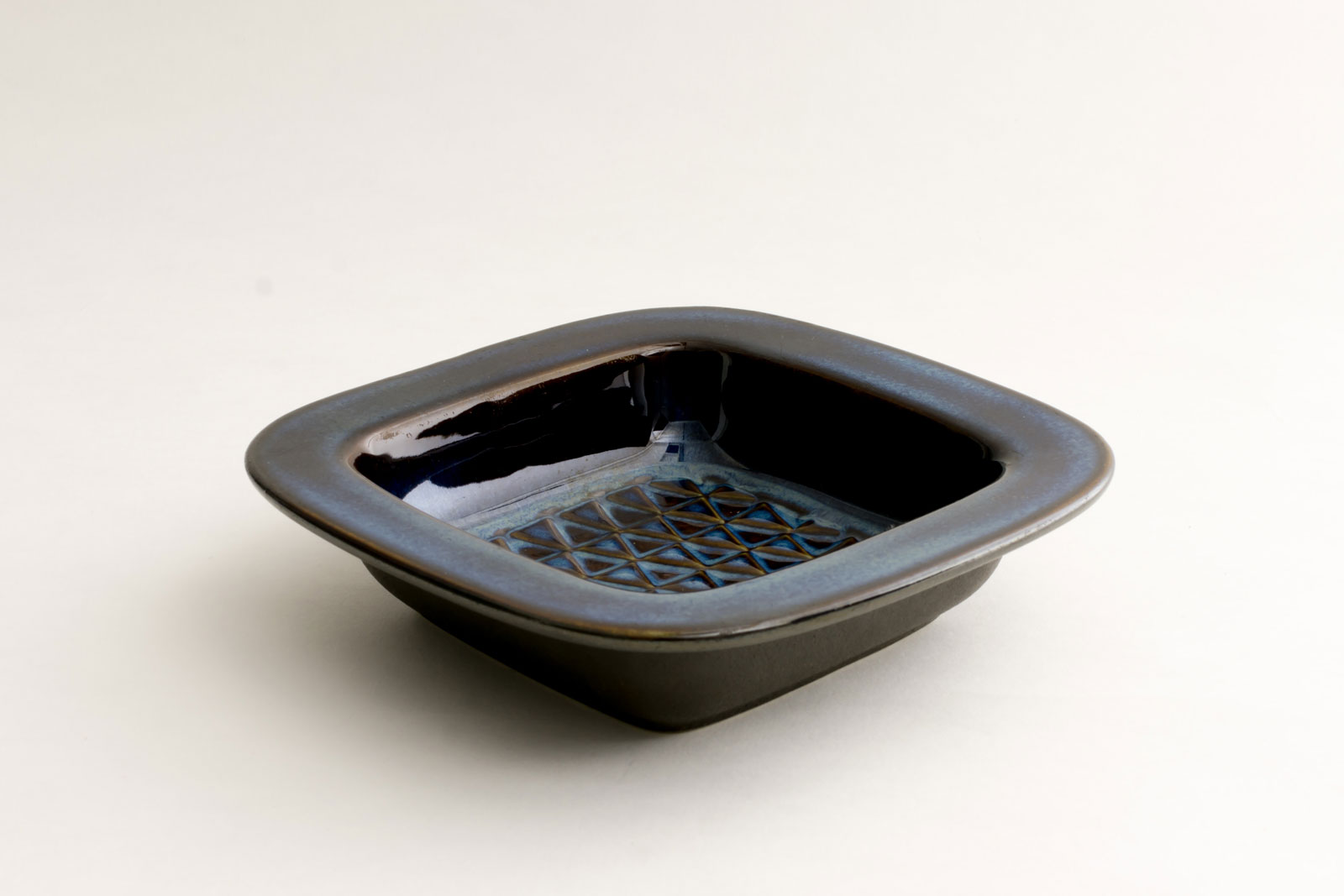 EJ64-3335 Ashtray by Einar Johansen