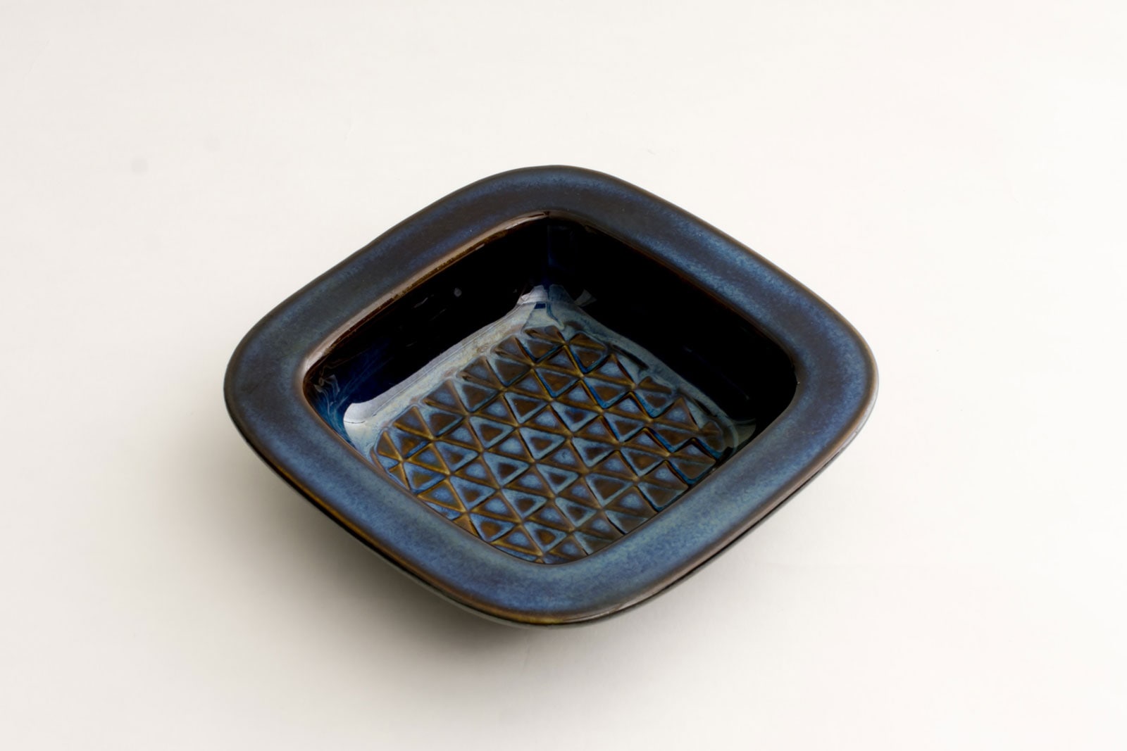 EJ64-3335 Ashtray by Einar Johansen