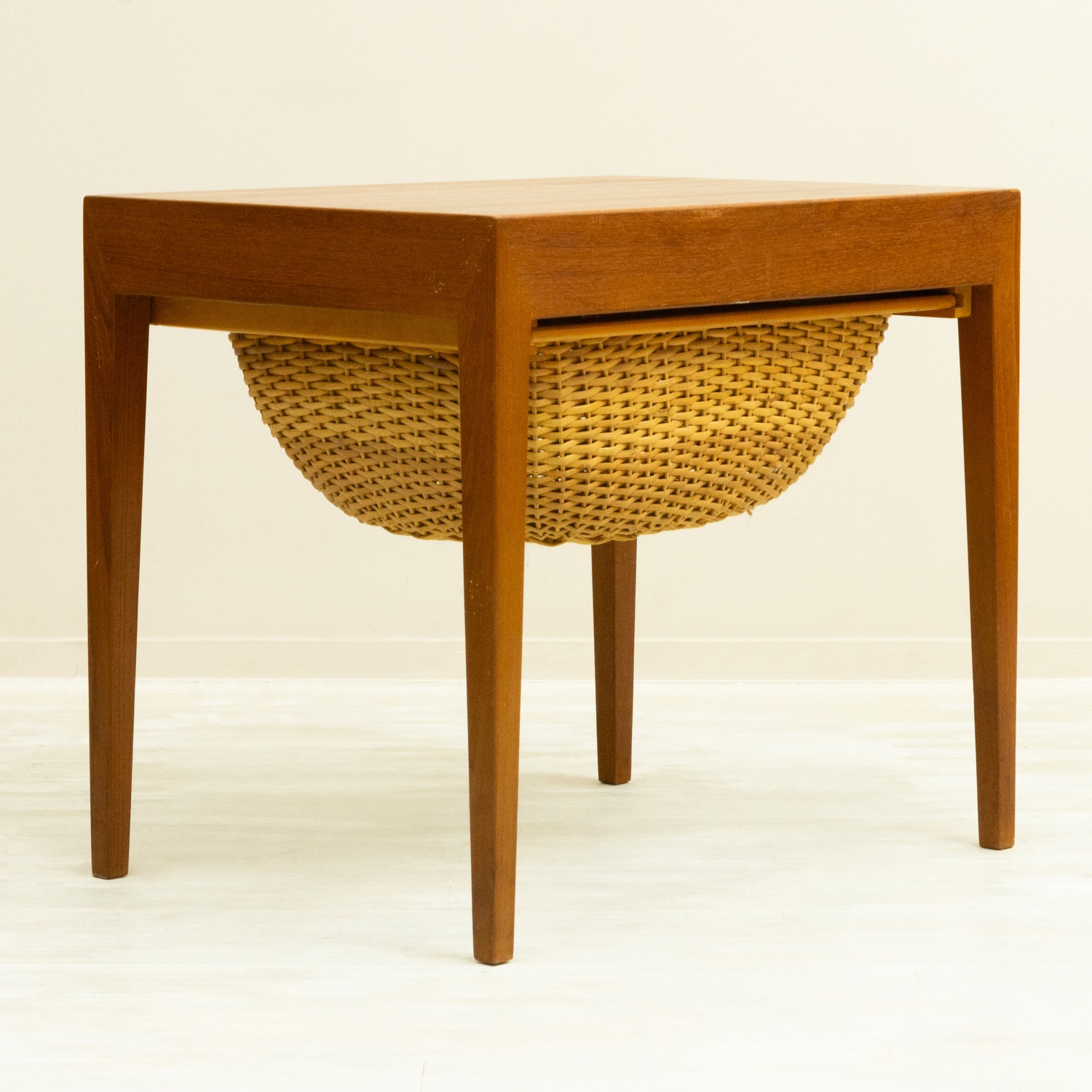 Sewing Table by Severin Hansen Jr�ʥ��֥�󡦥ϥ󥻥�ˡå������󥰥ơ��֥� �����ɥơ��֥� �̲�������ơ��� �ǥ�ޡ����� ��Ǽ�ȶ� ��������