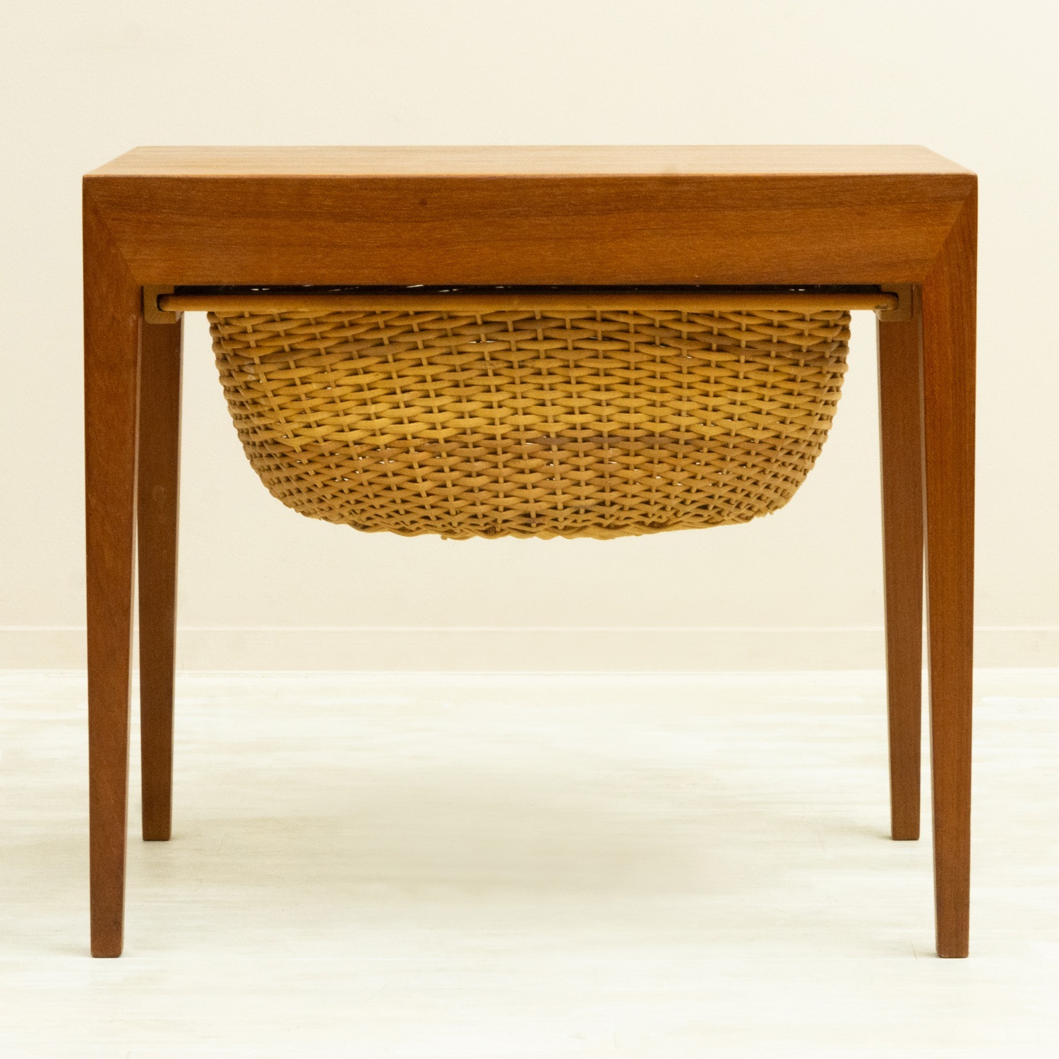 Sewing Table by Severin Hansen Jr�ʥ��֥�󡦥ϥ󥻥�ˡå������󥰥ơ��֥� �����ɥơ��֥� �̲�������ơ��� �ǥ�ޡ����� ��Ǽ�ȶ� ��������