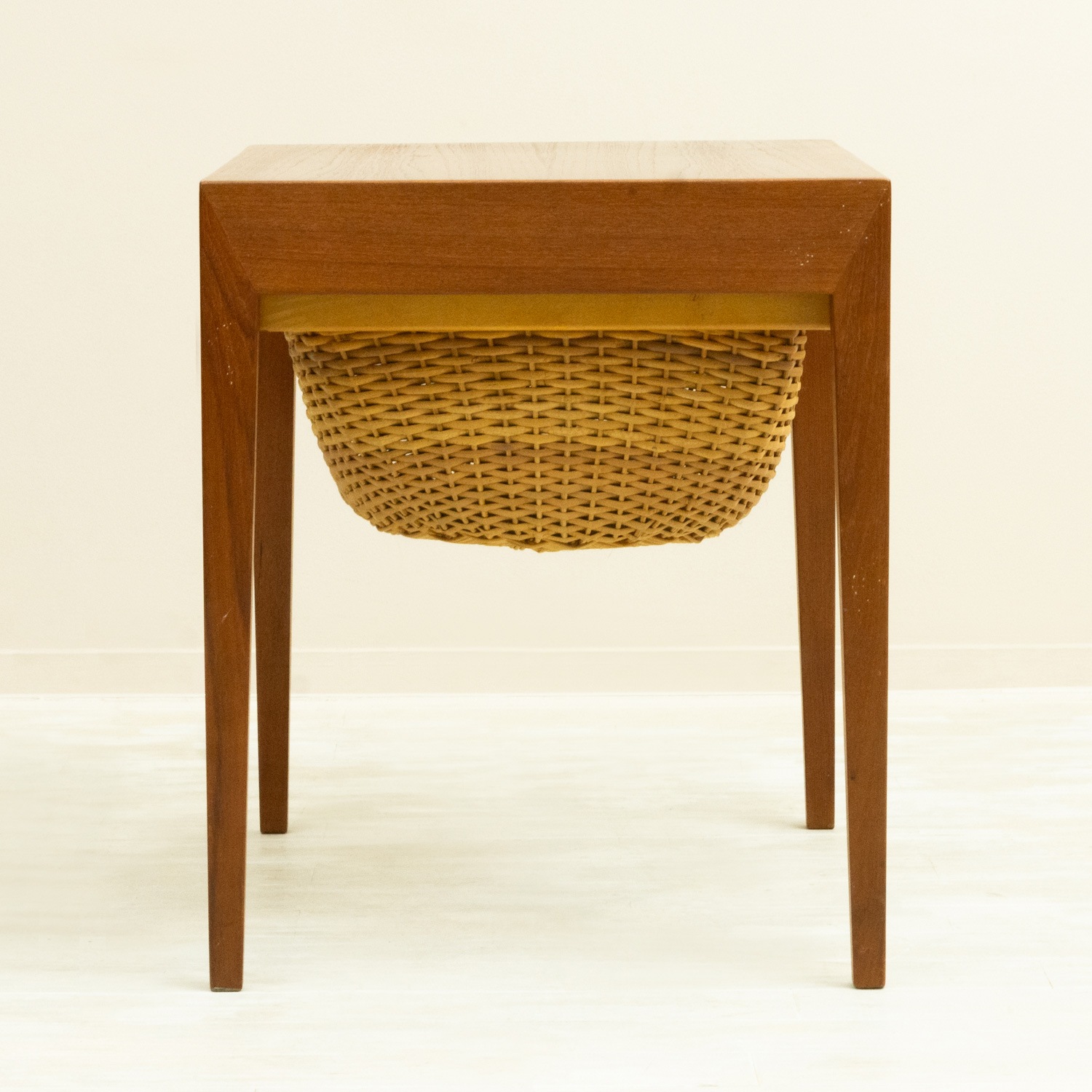 Sewing Table by Severin Hansen Jr�ʥ��֥�󡦥ϥ󥻥�ˡå������󥰥ơ��֥� �����ɥơ��֥� �̲�������ơ��� �ǥ�ޡ����� ��Ǽ�ȶ� ��������