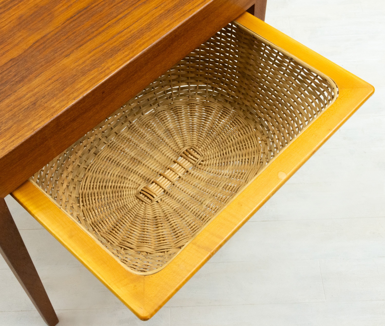 Sewing Table by Severin Hansen Jr�ʥ��֥�󡦥ϥ󥻥�ˡå������󥰥ơ��֥� �����ɥơ��֥� �̲�������ơ��� �ǥ�ޡ����� ��Ǽ�ȶ� ��������
