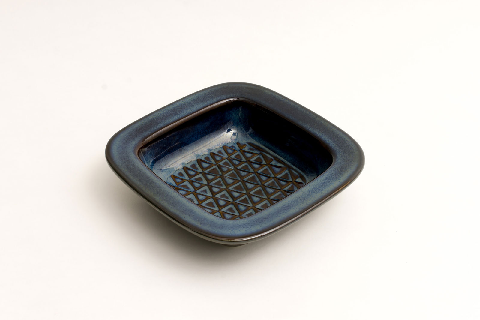 EJ64-3335 Ashtray by Einar Johansen