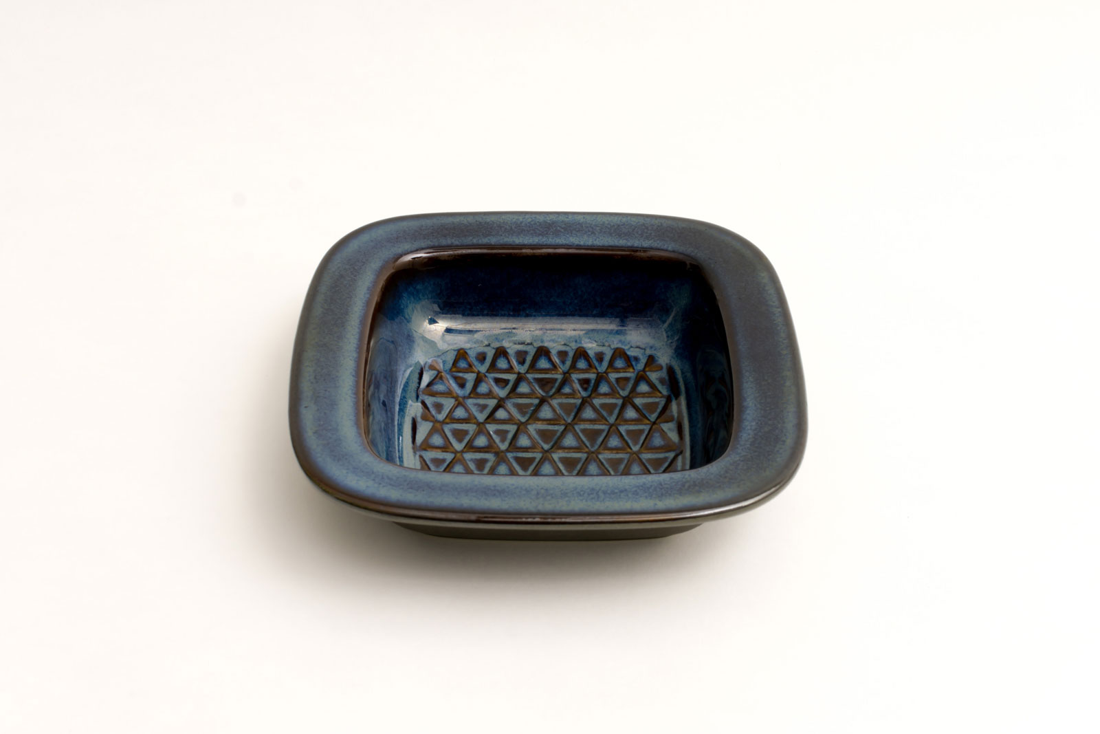 EJ64-3335 Ashtray by Einar Johansen