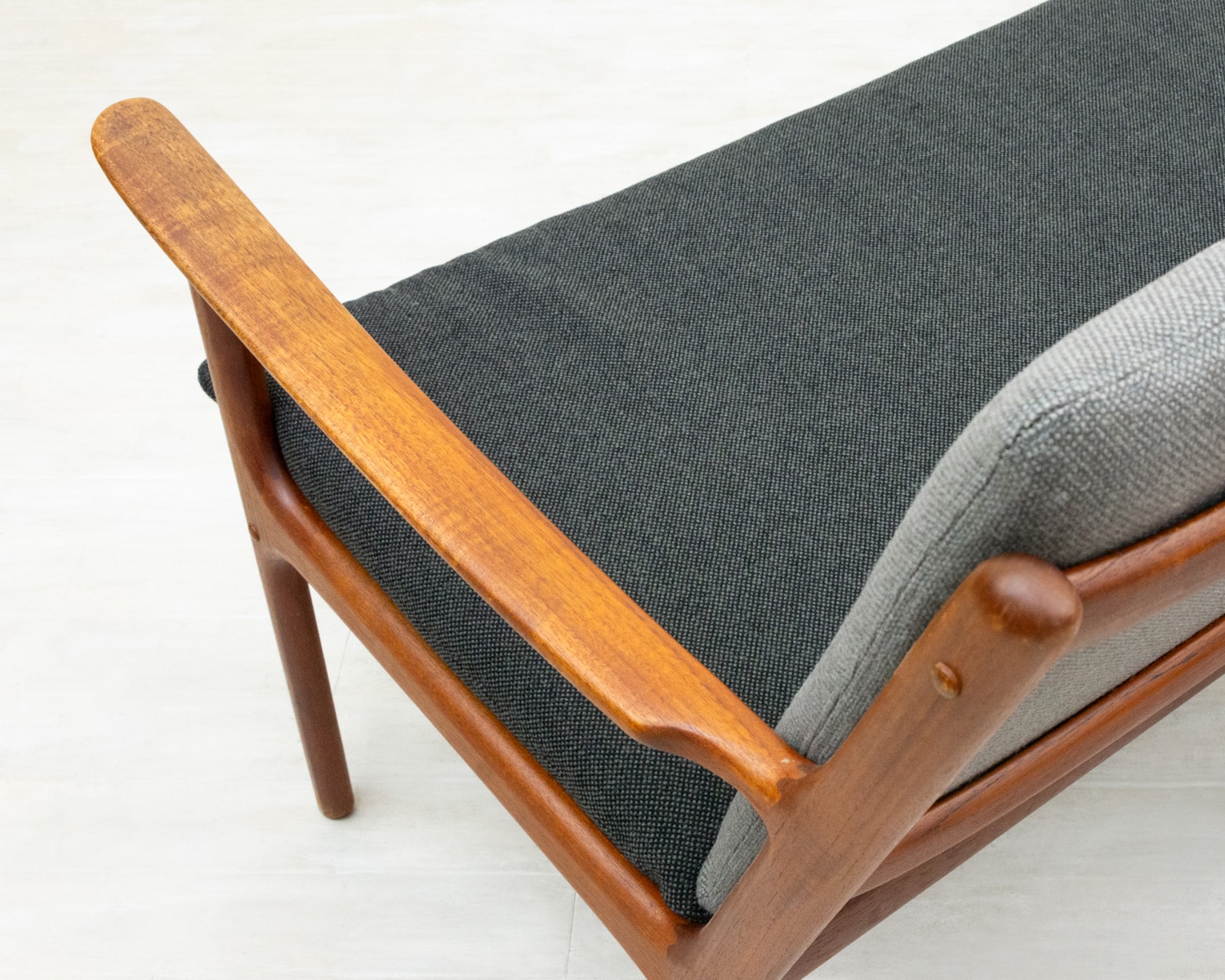 PJ112 3人掛けソファ ワンシャー チーク 北欧家具 通販 CLOVERSKY