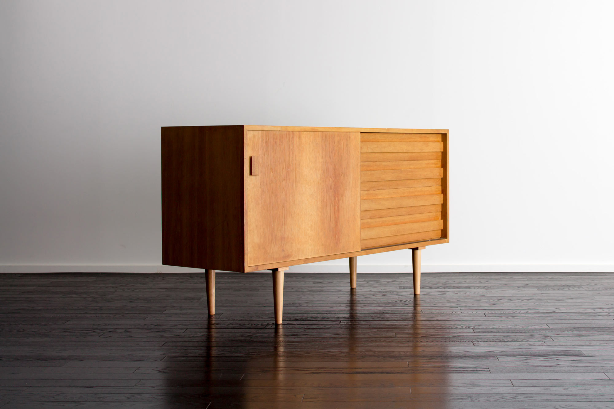 【最終値下げ】北欧ヴィンテージサイドボード 3段 引き出し付き オーク 北欧 3段 ミニチェストオーク材 収納家具 | 北欧家具,チェスト