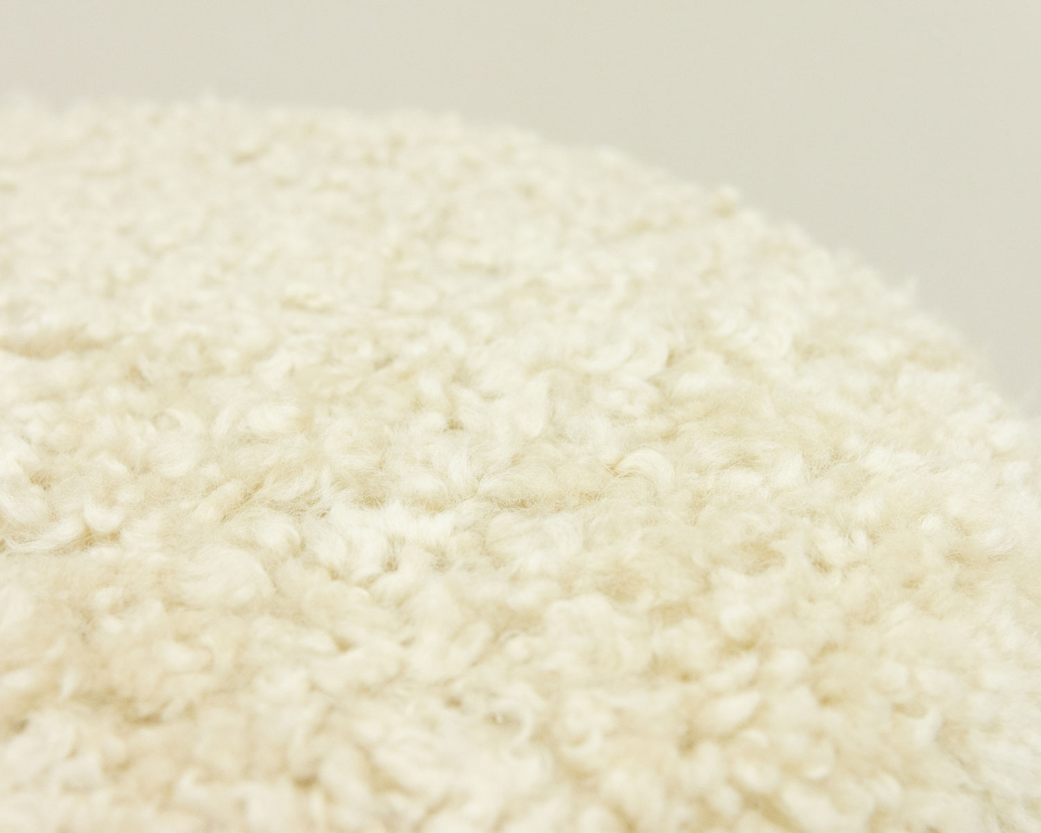 ̲ơ ġLambskin Stool  ǥޡȶ