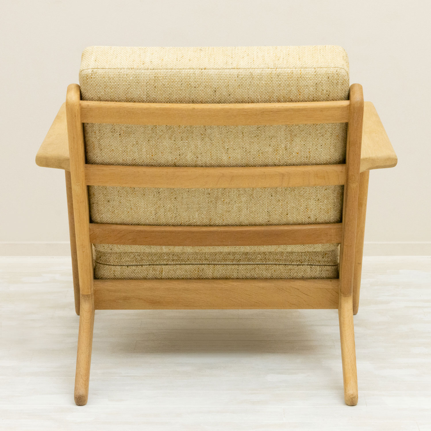 GE290 Easy Chair by Hans J Wegner