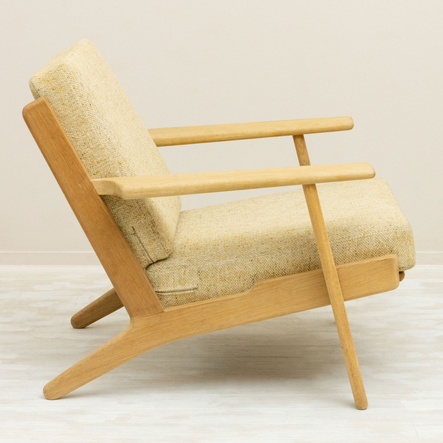 GE290 Easy Chair by Hans J Wegner