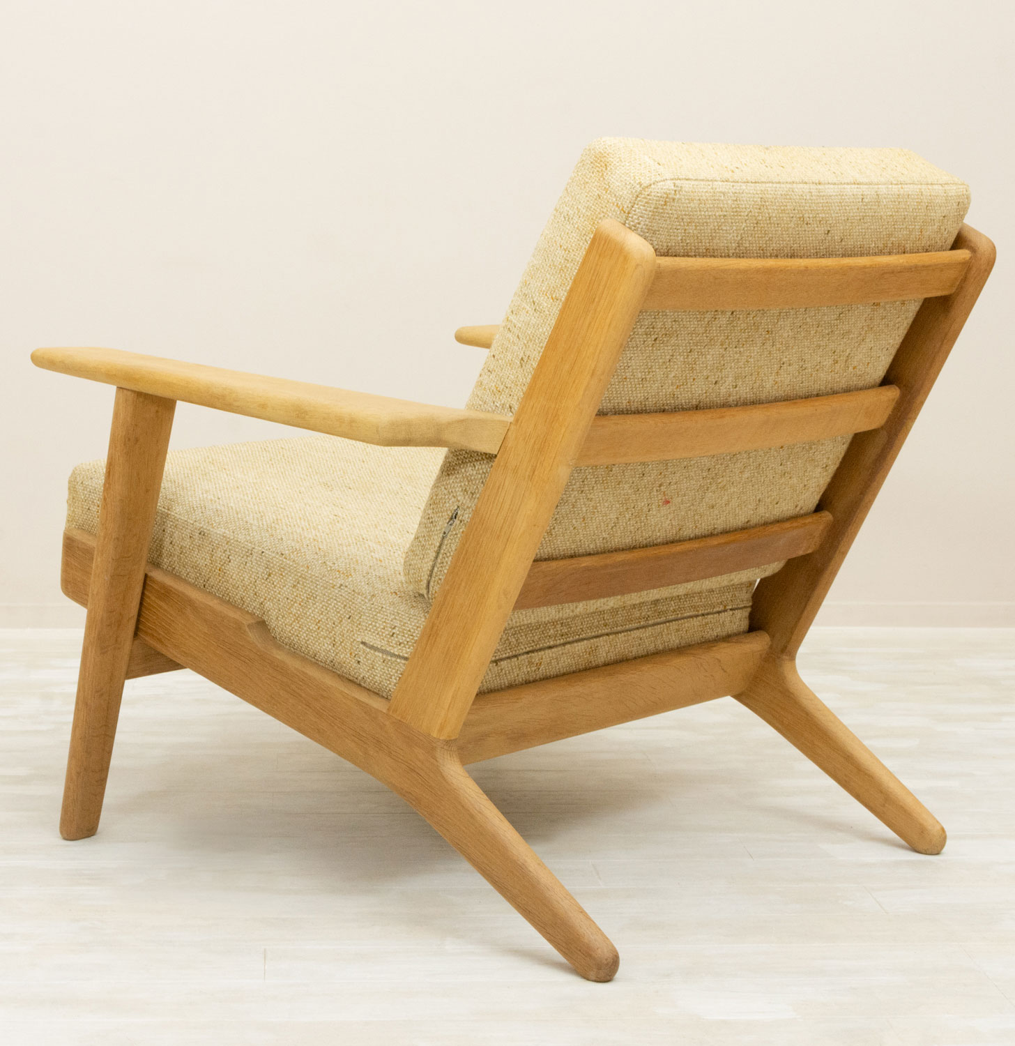 GE290 Easy Chair by Hans J Wegner