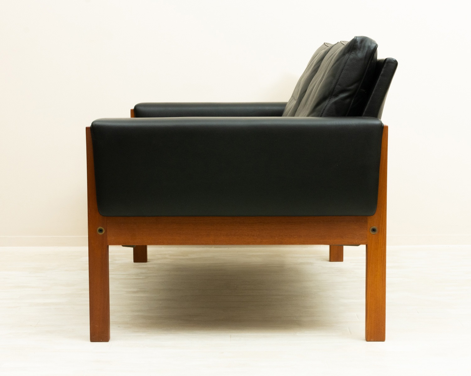 AP62 Sofa by Hans J. Wegner(�ϥ󥹡�J���������ʡ�)