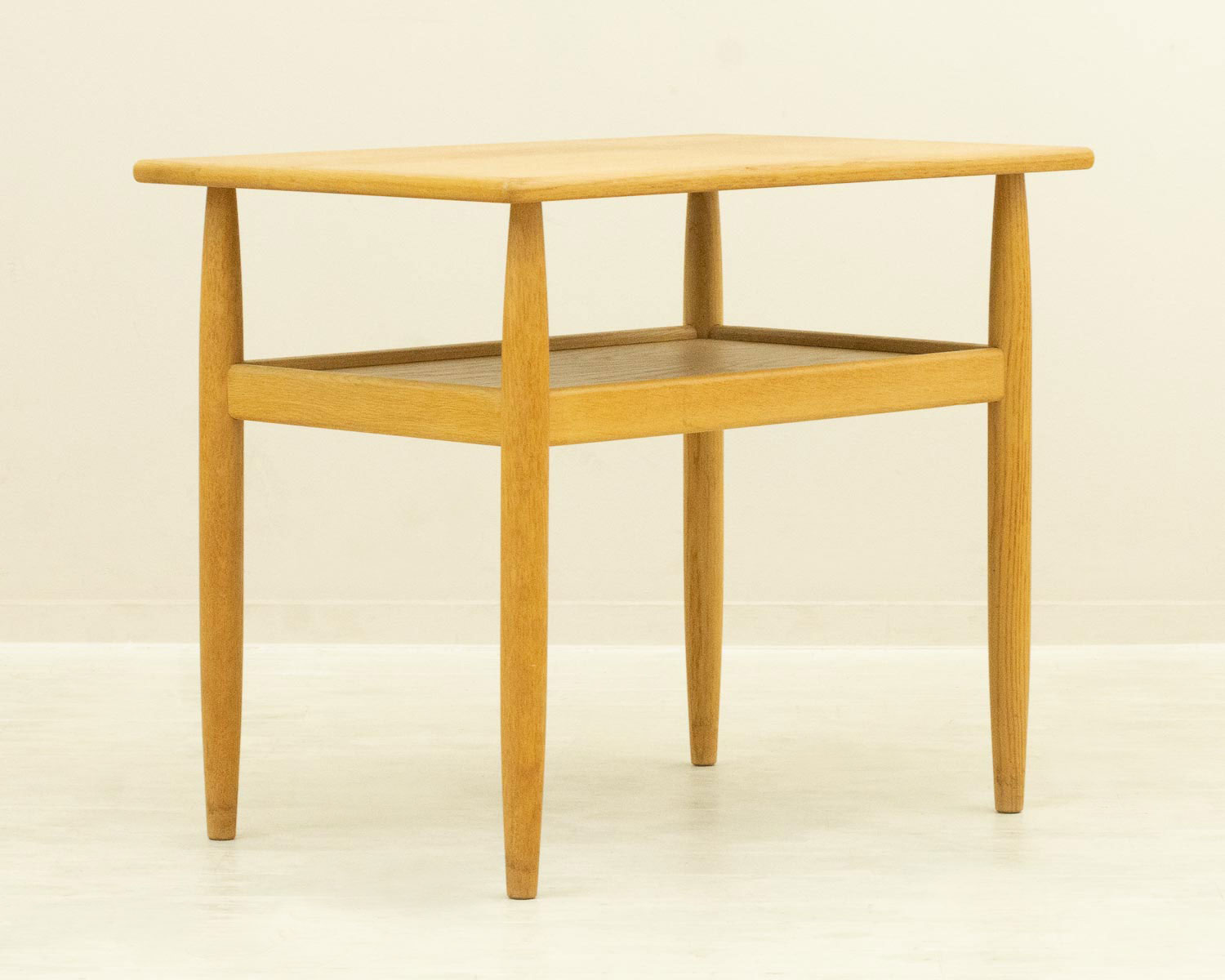 ���⡼��ơ��֥� �̲�������ơ��� �������� �ʥǥ�ޡ������ˡ�Scandinavian Vintage Oak Small Table – Denmark