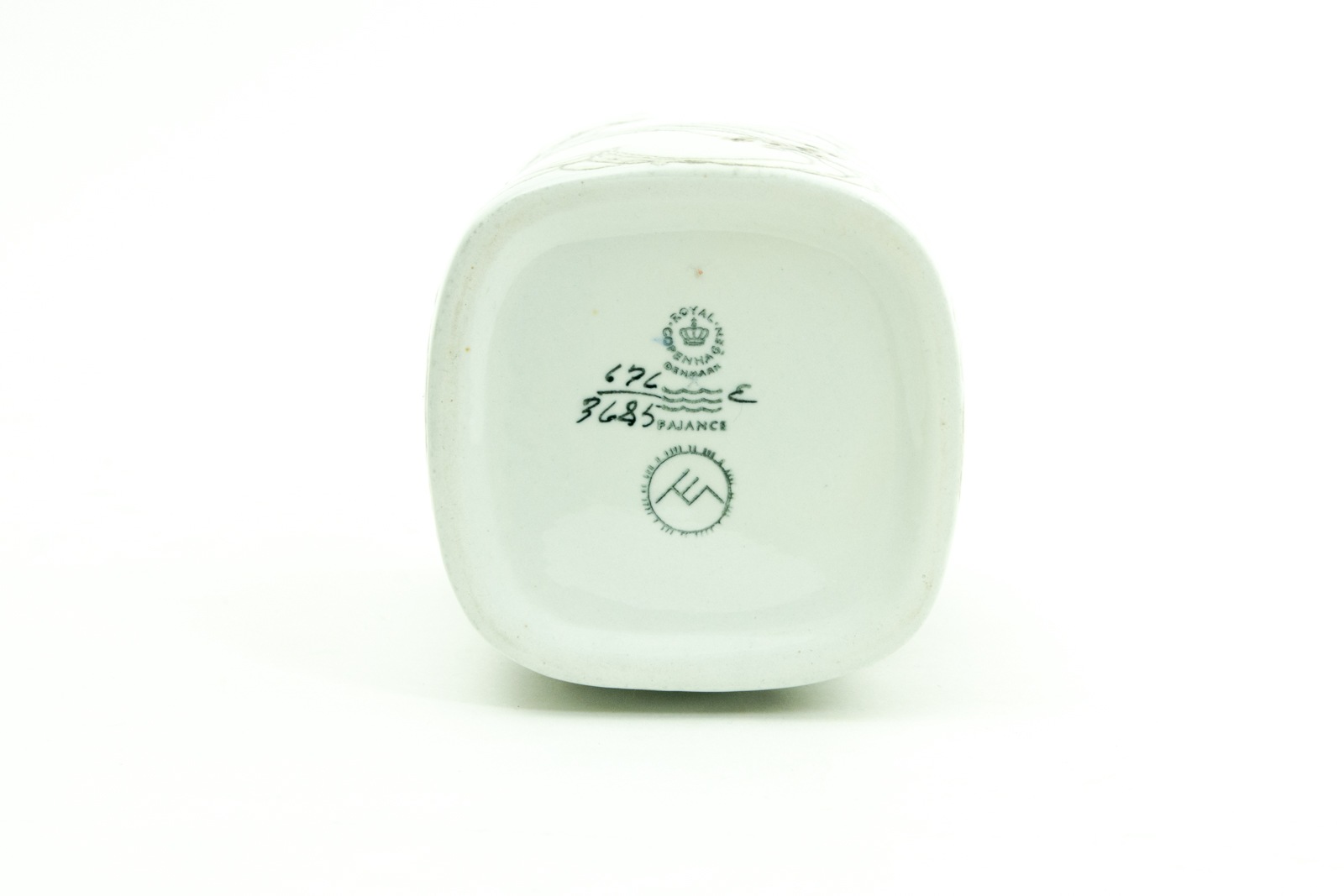 Baca Vase designed by Ellen Malmar