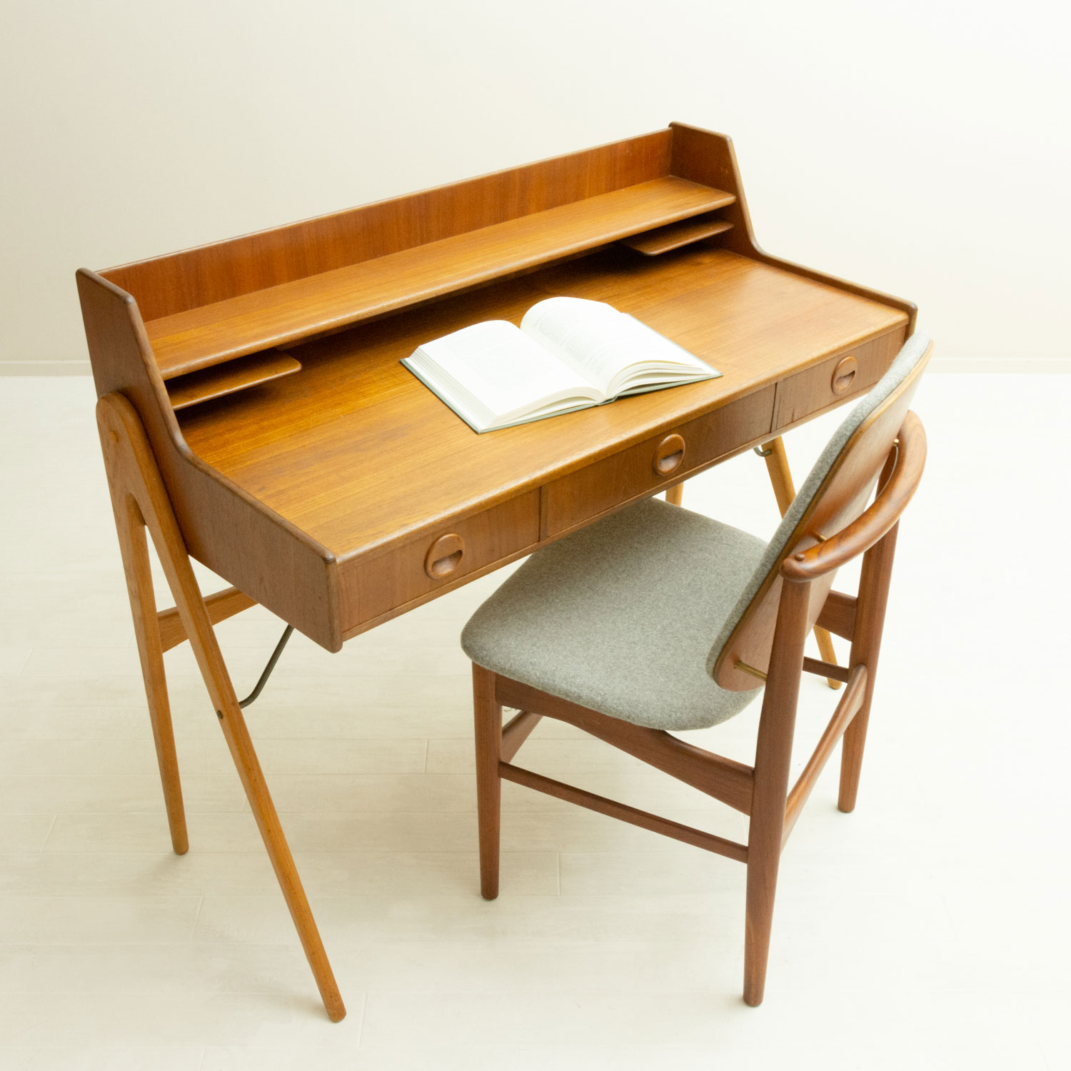 Arne Wahl Iversen デスク チーク 北欧ビンテージ家具CLOVERKY