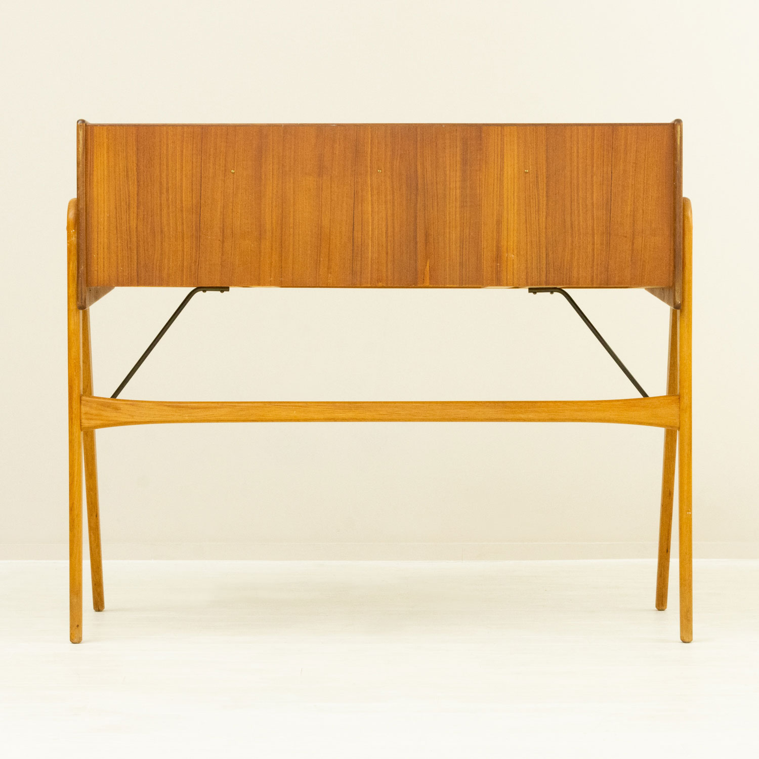 7_000000001098.jpg?1722494312