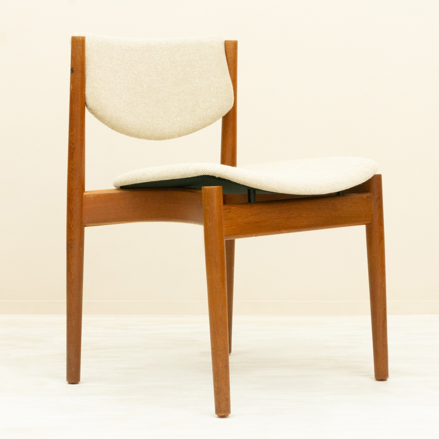 HOLD��2�ӥ��åȡۥե��󡦥桼�� Model 197 ������ �����˥󥰥�������Teak Dining Chair by Finn Juhl�ʥե��֥�å����̲�������ơ���