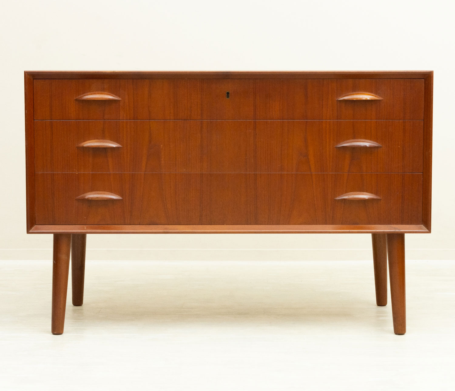 �ǥ�ޡ��� �������� 3�ʥ������ȡ�3-Drawer Teak Chest with Divider from Denmark���̲�������ơ������ݵӡ�����ѥ��ȥ�������