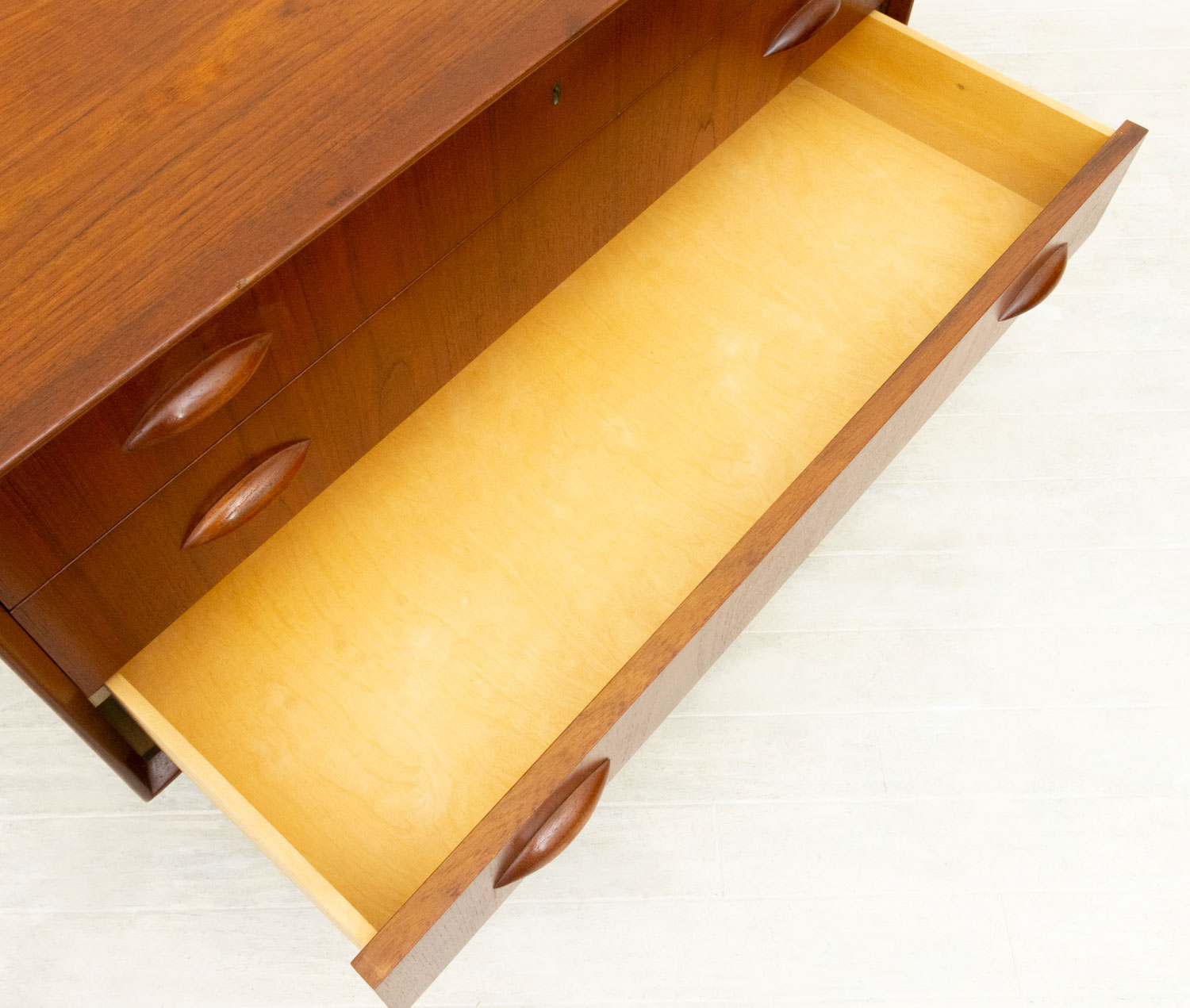 �ǥ�ޡ��� �������� 3�ʥ������ȡ�3-Drawer Teak Chest with Divider from Denmark���̲�������ơ������ݵӡ�����ѥ��ȥ�������