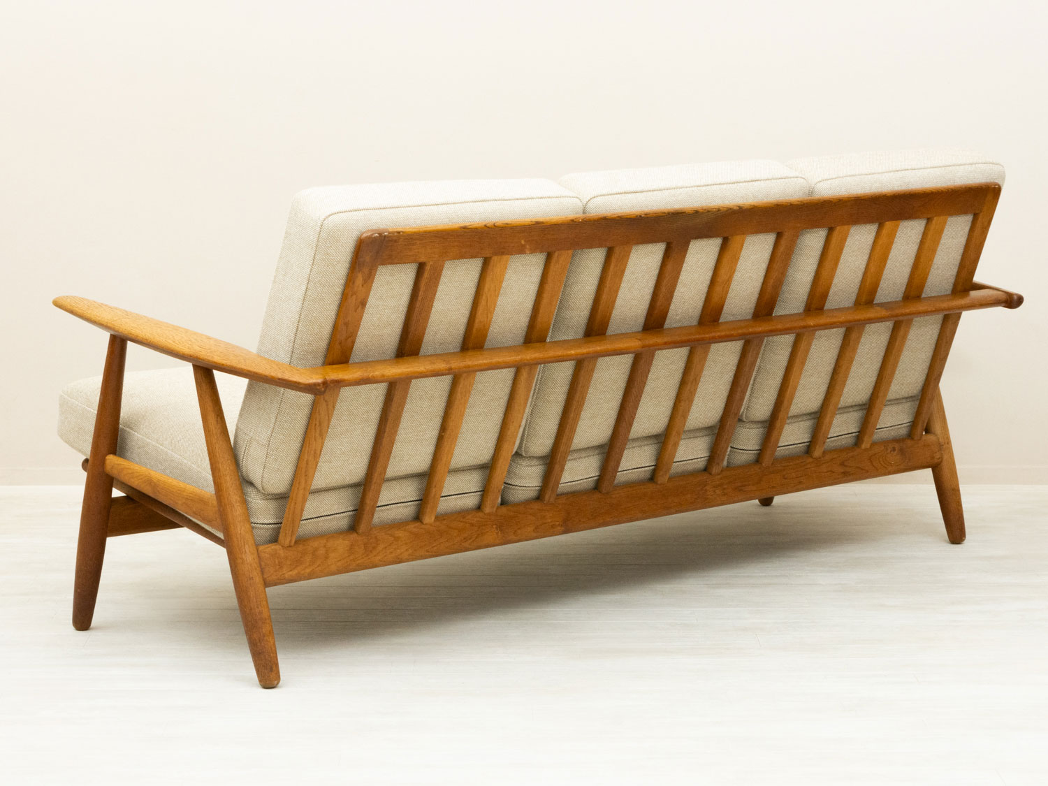 GE240 3seater Sofa by Hans J. Wegner�ʥϥ󥹡�J���������ʡ��ˡ�3�ͳݤ����ե� �������� �̲�������ơ��� �ǥ�ޡ�����