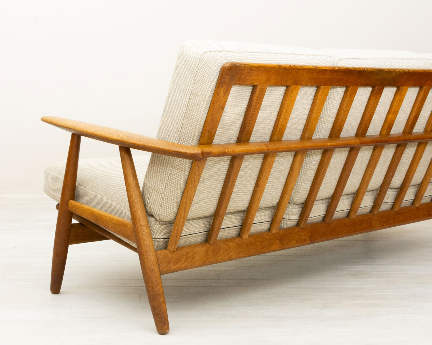 GE240 3seater Sofa by Hans J. Wegner�ʥϥ󥹡�J���������ʡ��ˡ�3�ͳݤ����ե� �������� �̲�������ơ��� �ǥ�ޡ�����