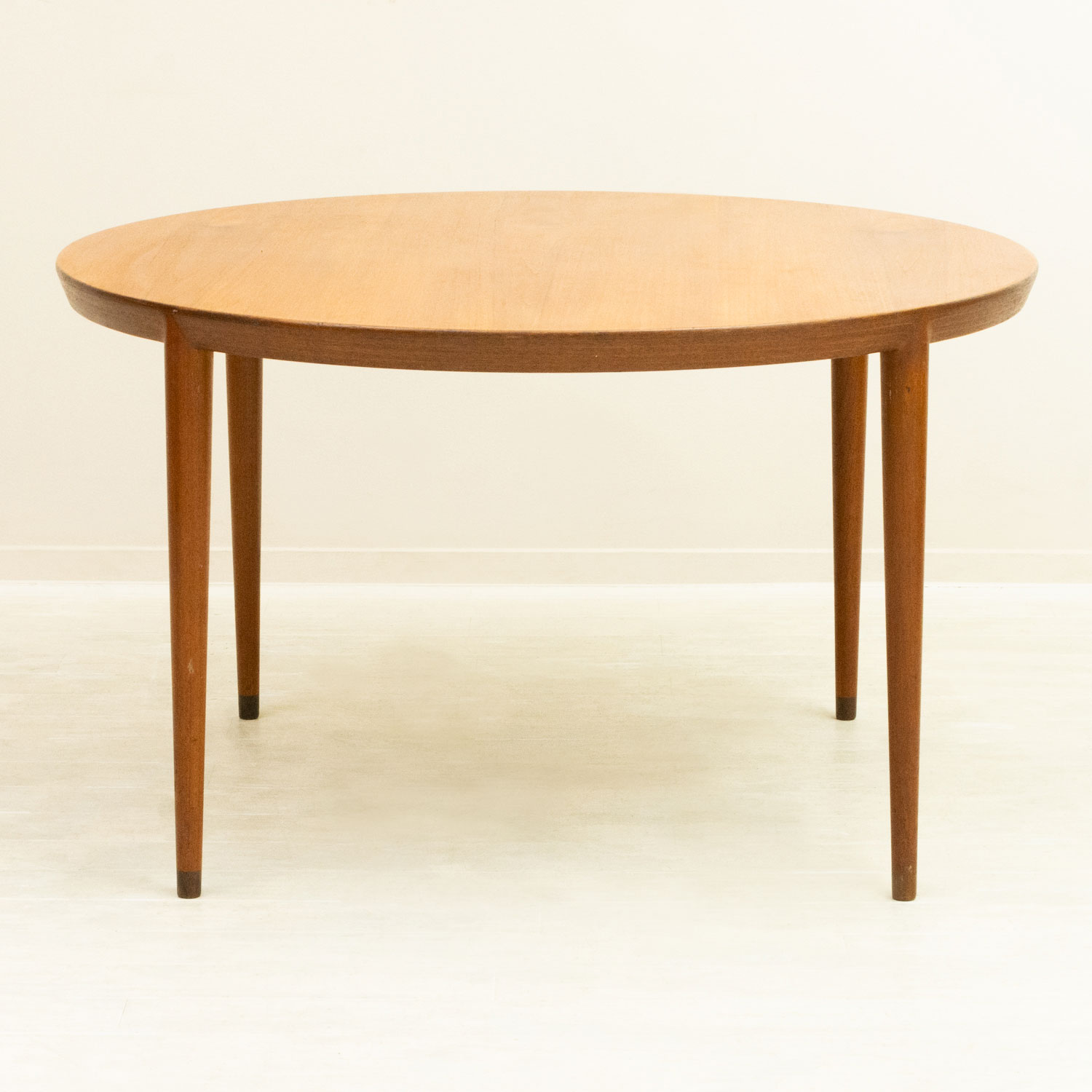 Severin Hansen Jr(���֥�󡦥ϥ󥻥�) Teak Round Coffee Table �̲�������ơ����ơ��֥� | �����ҡ��ơ��֥롦��������