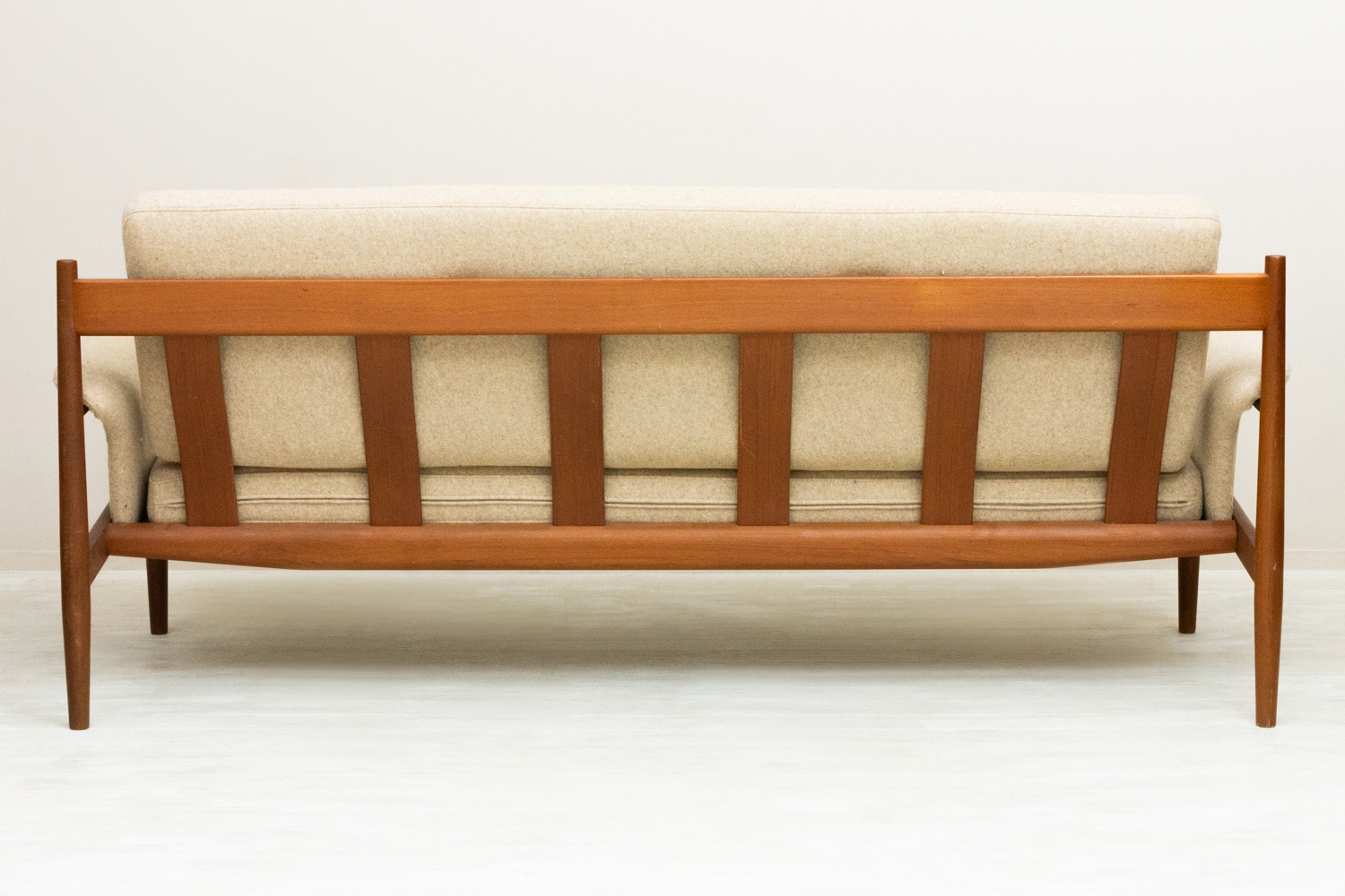 model.168 3seaters Sofa by Grete Jalk(���졼�ơ���륯)