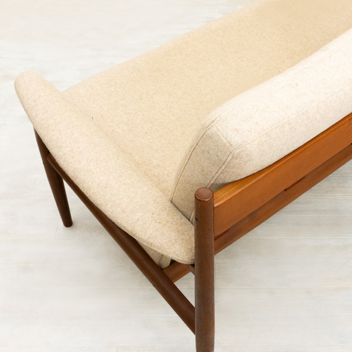 model.168 3seaters Sofa by Grete Jalk(���졼�ơ���륯)