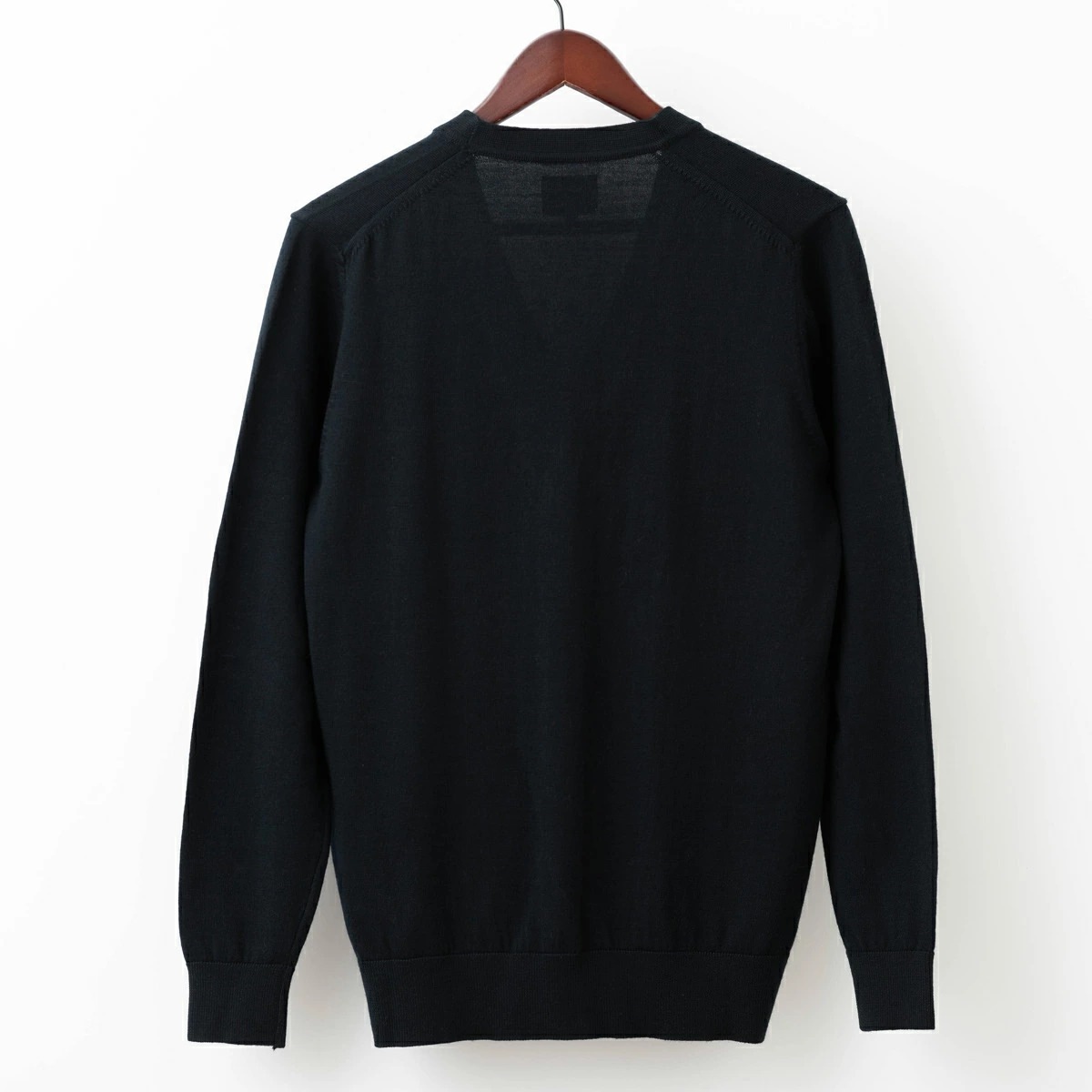 �٥󥷥㡼�ޥ� Ben Sherman �����ͥ��㡼���Υ˥åȥ����ǥ����� V�ͥå�