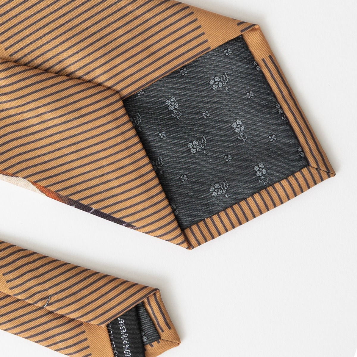 �Ȥ��ߥͥ����� ����åȥե����� �����륤���������� �饤�ȥ֥饦�� ���ȥ饤�� CHILLWORK �����å���֥� ������